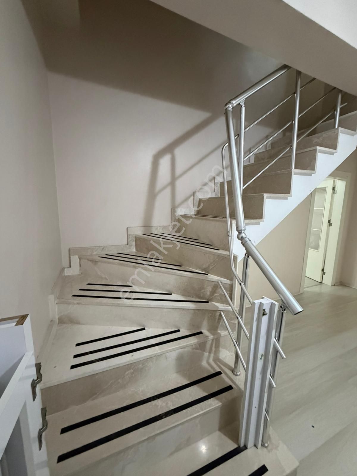 Das Gayrimenkulden Kökez Mahallesinde Satılık5+1 Dubleks Daire - Görsel 13