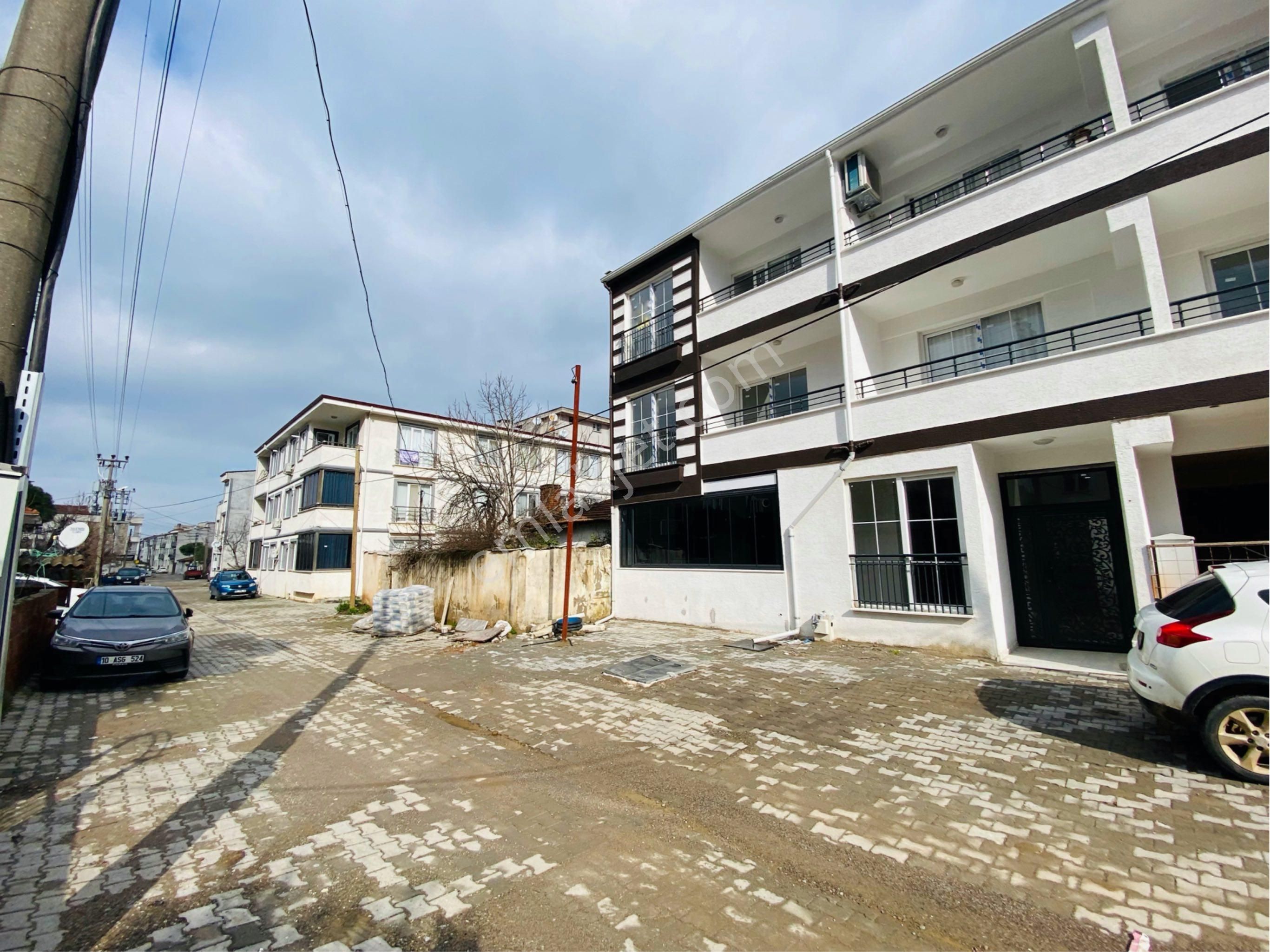 Gömeç Merkezde 65 M2 Ön Cephe Sıfır Satılık 1+1 Daire - Görsel 3