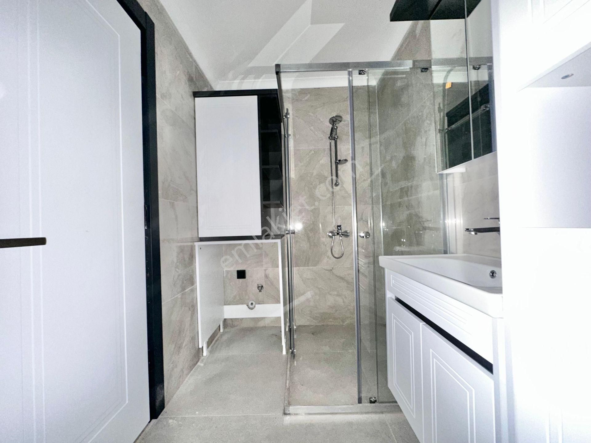 ꧁ay Emlaktan꧂akçay'da Ön Cephe Yerden Isıtmalı Çift Asansörlü Muhteşem Konumlu Satılık 1+1 Daire - Görsel 25