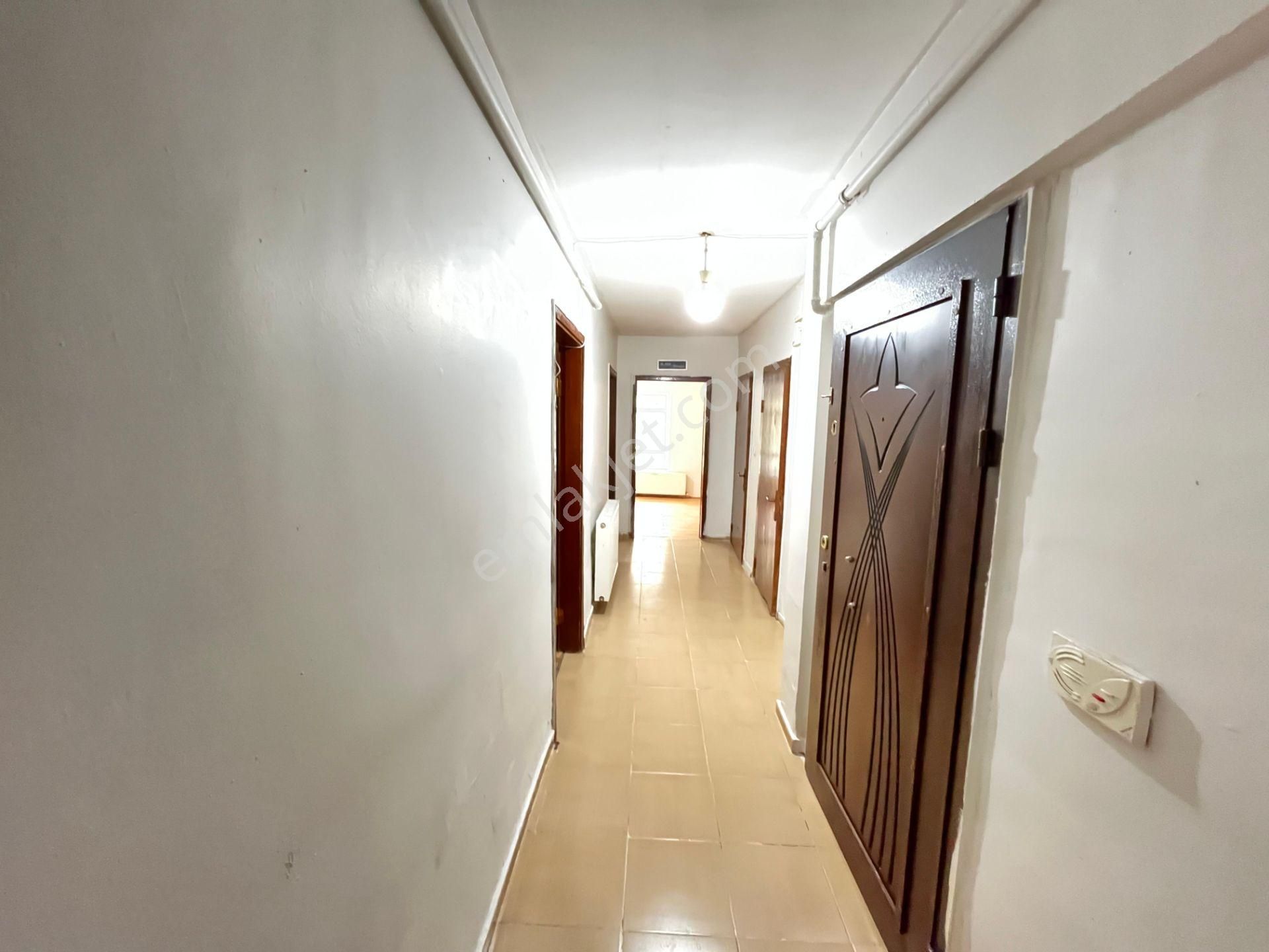 Kent'ten Akdere'de Karaşar Caddesi Merkezi Konumda 3+1 Daire *** - Görsel 9