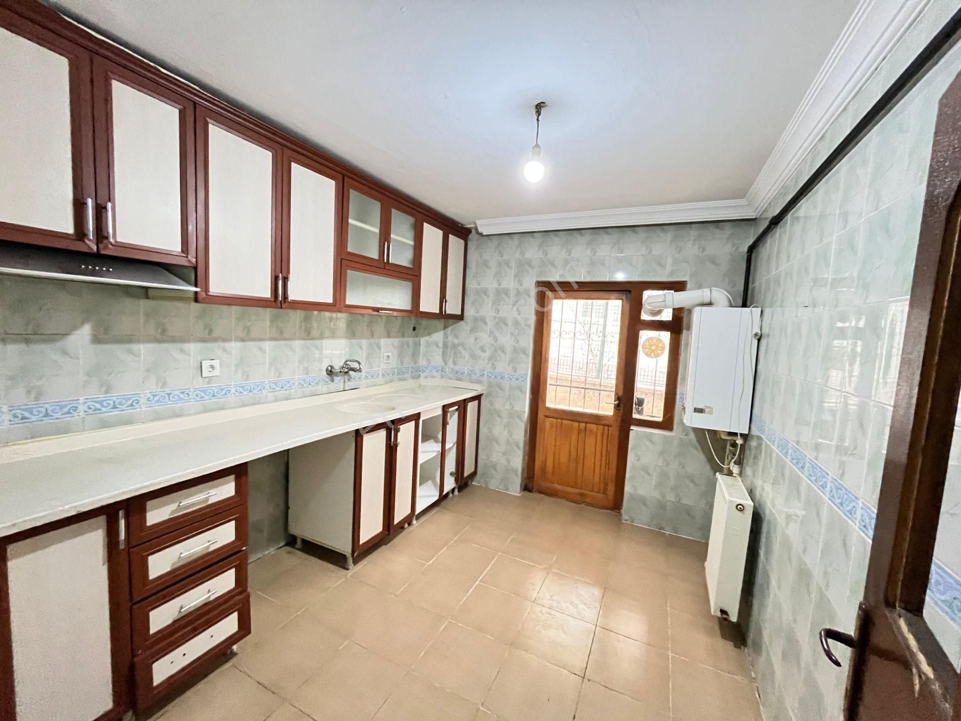 Kent'ten Akdere'de Karaşar Caddesi Merkezi Konumda 3+1 Daire *** - Görsel 16