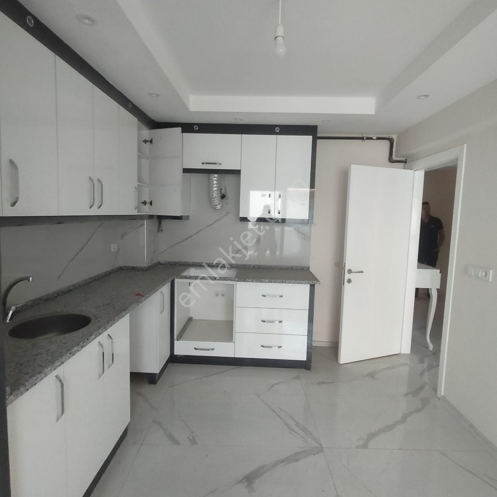 Ender Uysal Gayrimenkulden Foruma Yakın Satılık 4+1 Sıfır Dublex Daire...