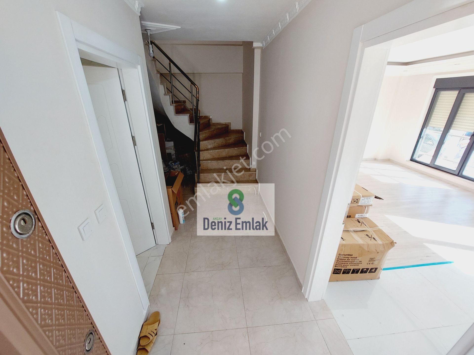 Denizden Gürede Denize 50 M Satılık 3+1 Tam Müstakil Tripleks Villa. - Görsel 9