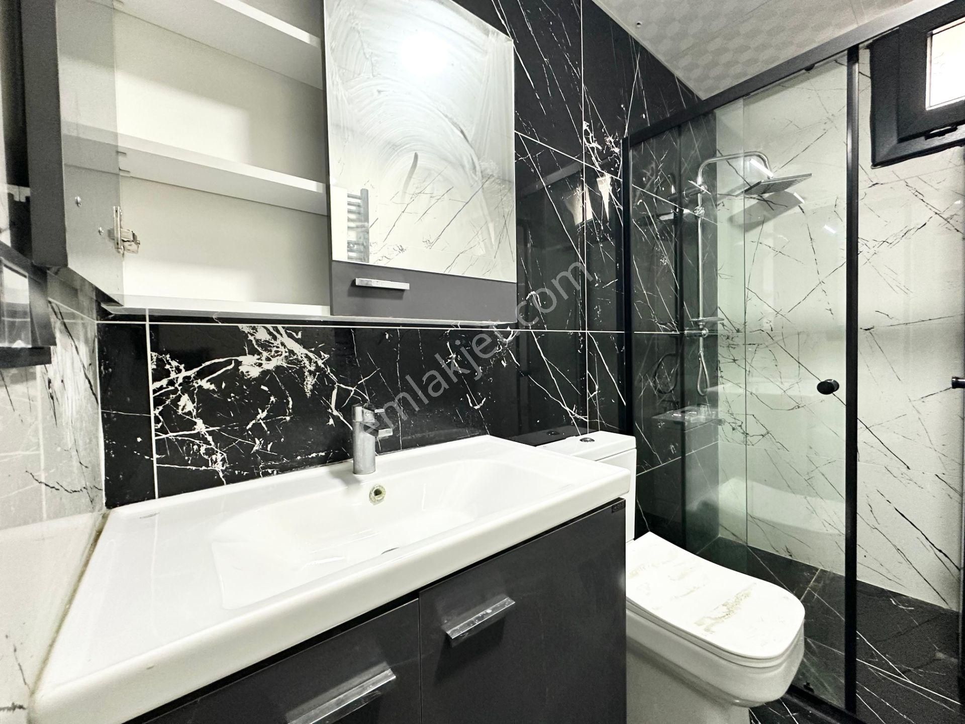 ꧁ay Emlaktan꧂akçay Merkezde Kombili Ön Cephe Ayrı Mutfaklı Satılık 2+1 Lüks Daire - Görsel 22