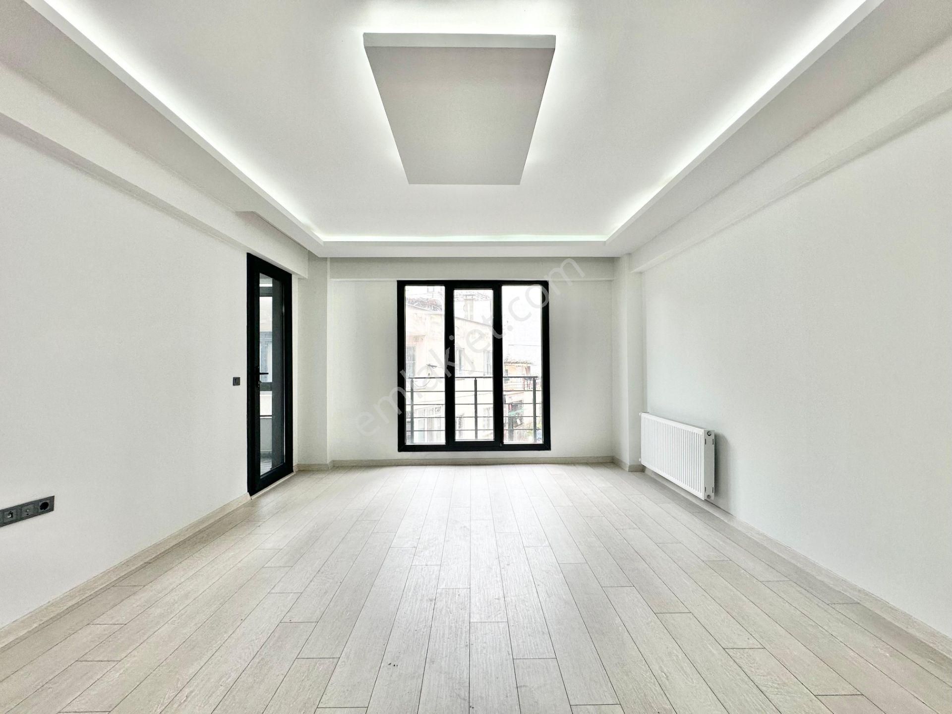 ꧁ay Emlaktan꧂akçay Merkezde Kombili Ön Cephe Ayrı Mutfaklı Satılık 2+1 Lüks Daire - Görsel 13