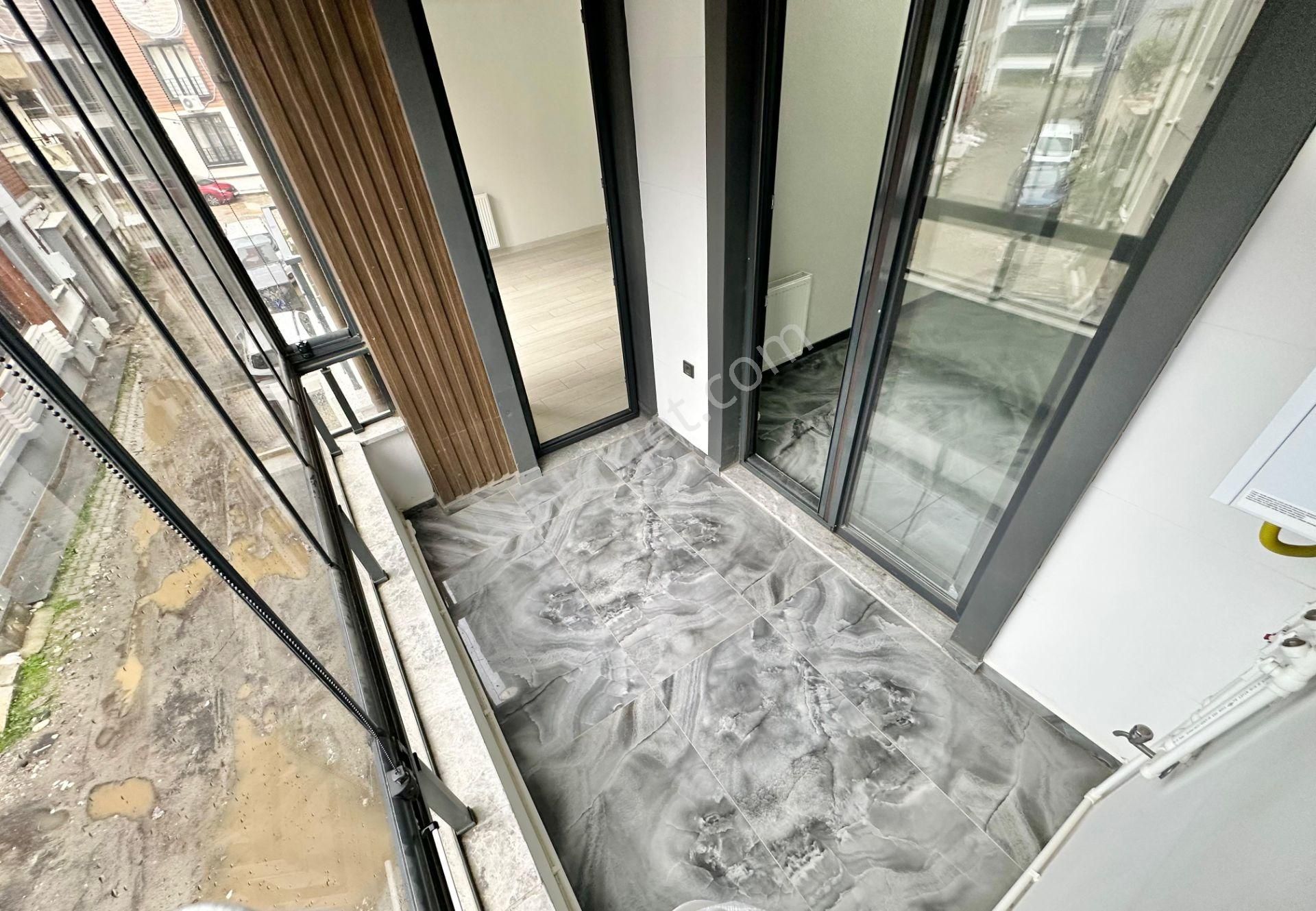 ꧁ay Emlaktan꧂akçay Merkezde Kombili Ön Cephe Ayrı Mutfaklı Satılık 2+1 Lüks Daire - Görsel 9