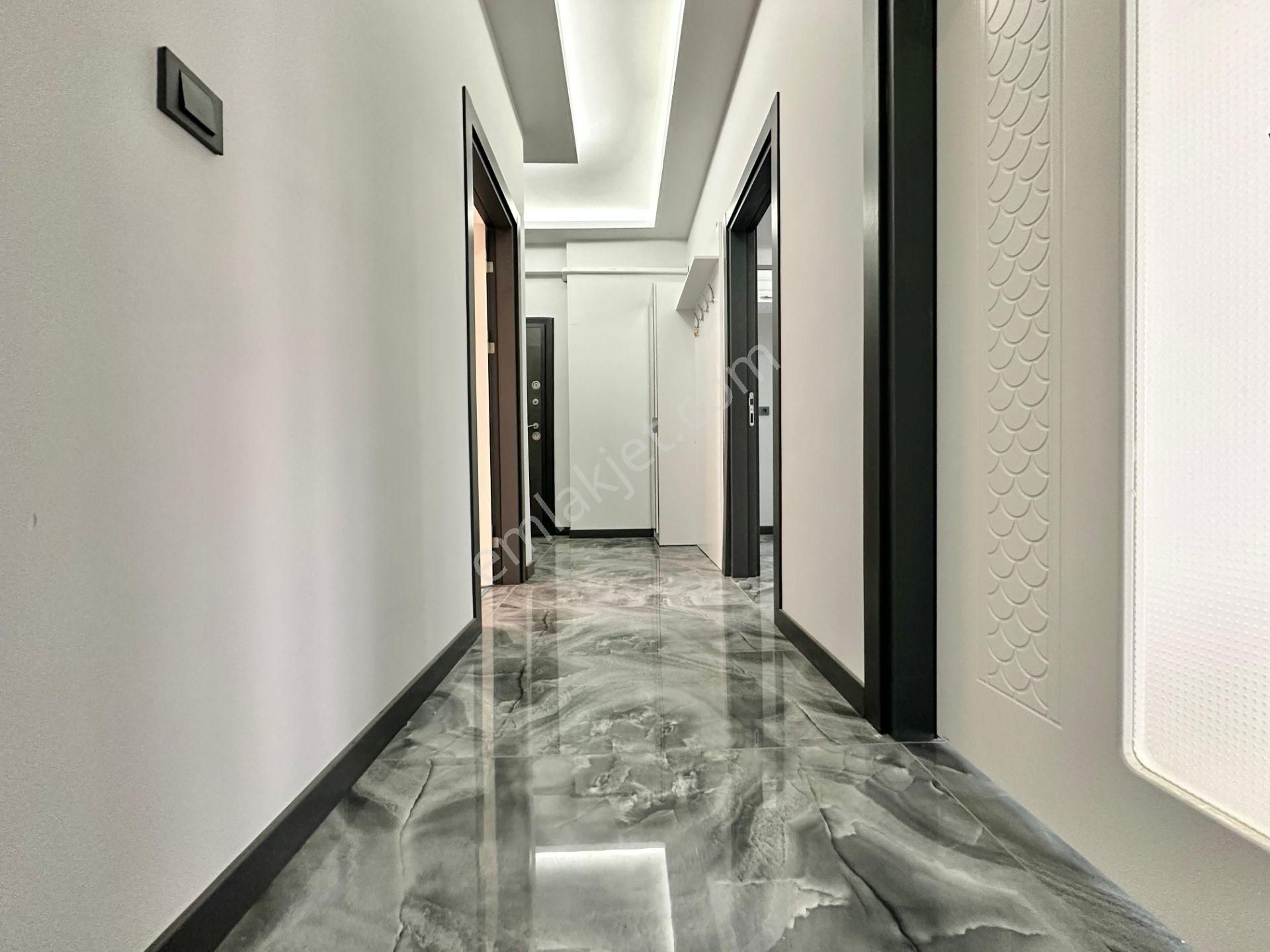 ꧁ay Emlaktan꧂akçay Merkezde Kombili Ön Cephe Ayrı Mutfaklı Satılık 2+1 Lüks Daire - Görsel 23