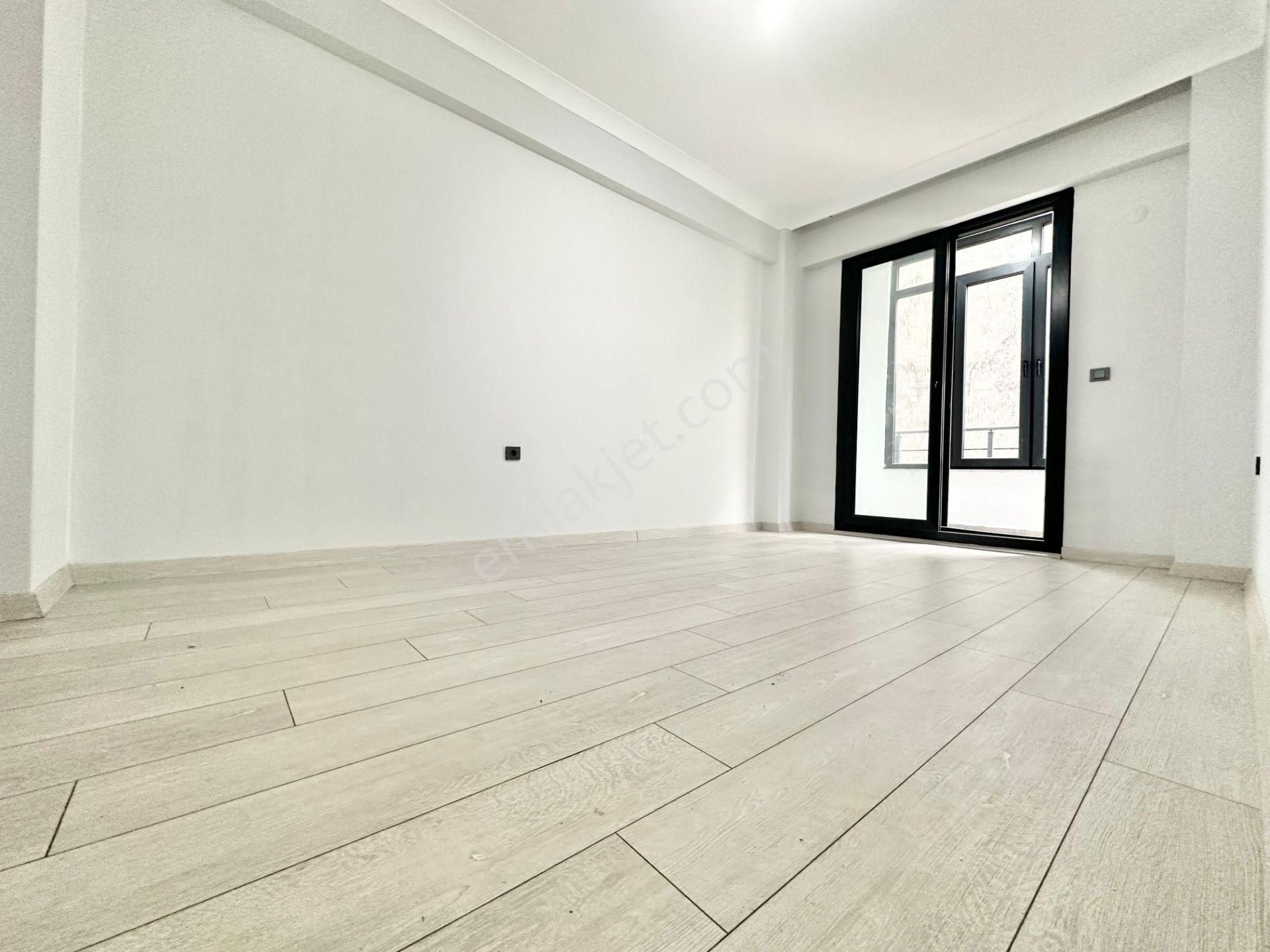 ꧁ay Emlaktan꧂akçay Merkezde Kombili Ön Cephe Ayrı Mutfaklı Satılık 2+1 Lüks Daire - Görsel 24