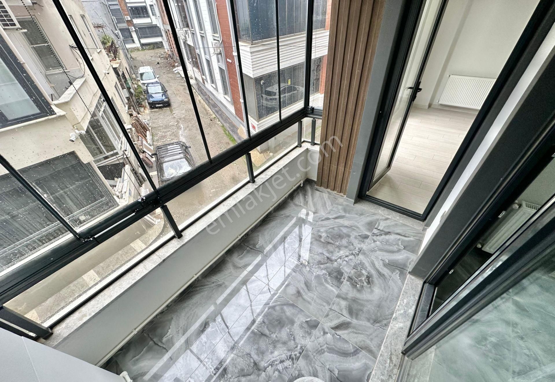 ꧁ay Emlaktan꧂akçay Merkezde Kombili Ön Cephe Ayrı Mutfaklı Satılık 2+1 Lüks Daire - Görsel 7