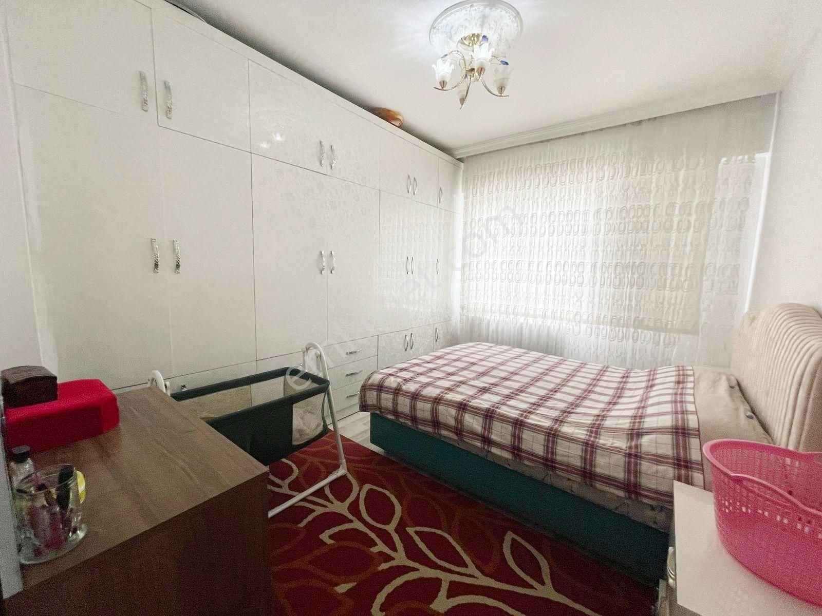Selimiye'de Siteiçi Bakımlı Merkezi Konumda 2+1 Daire - Görsel 9