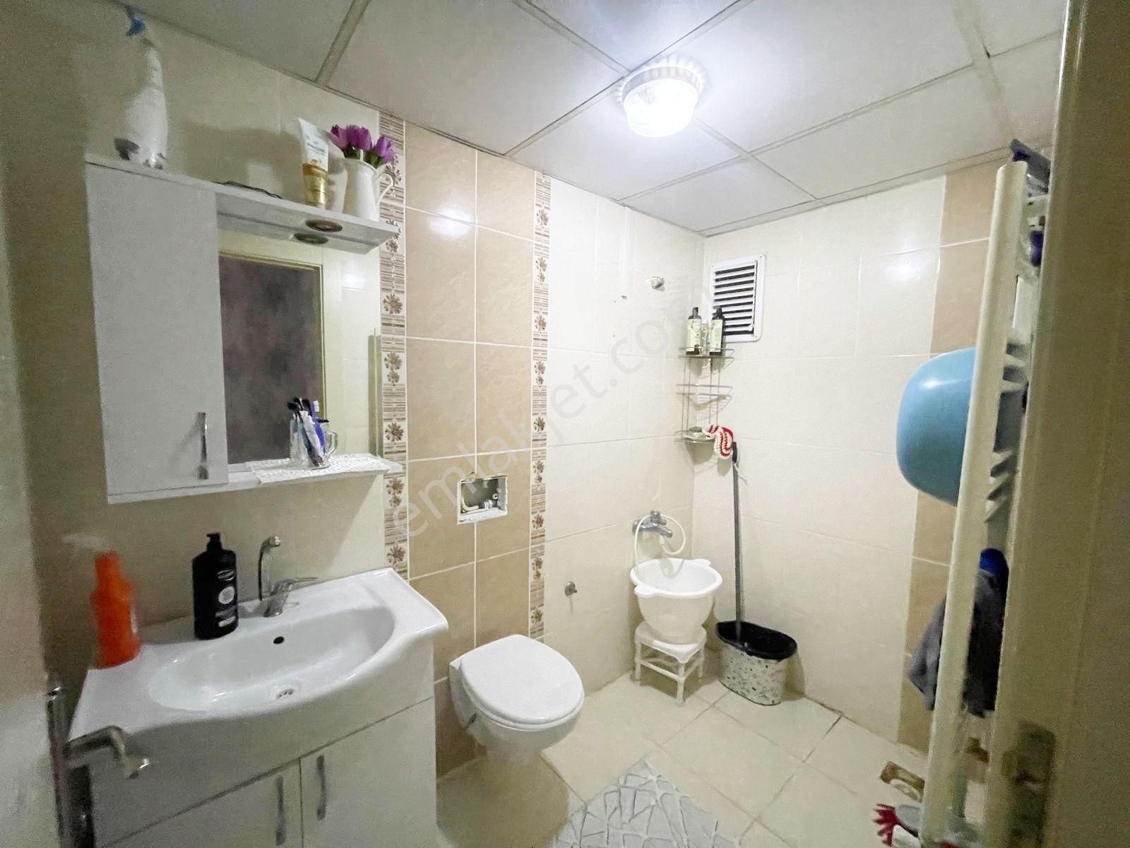 Selimiye'de Siteiçi Bakımlı Merkezi Konumda 2+1 Daire - Görsel 13