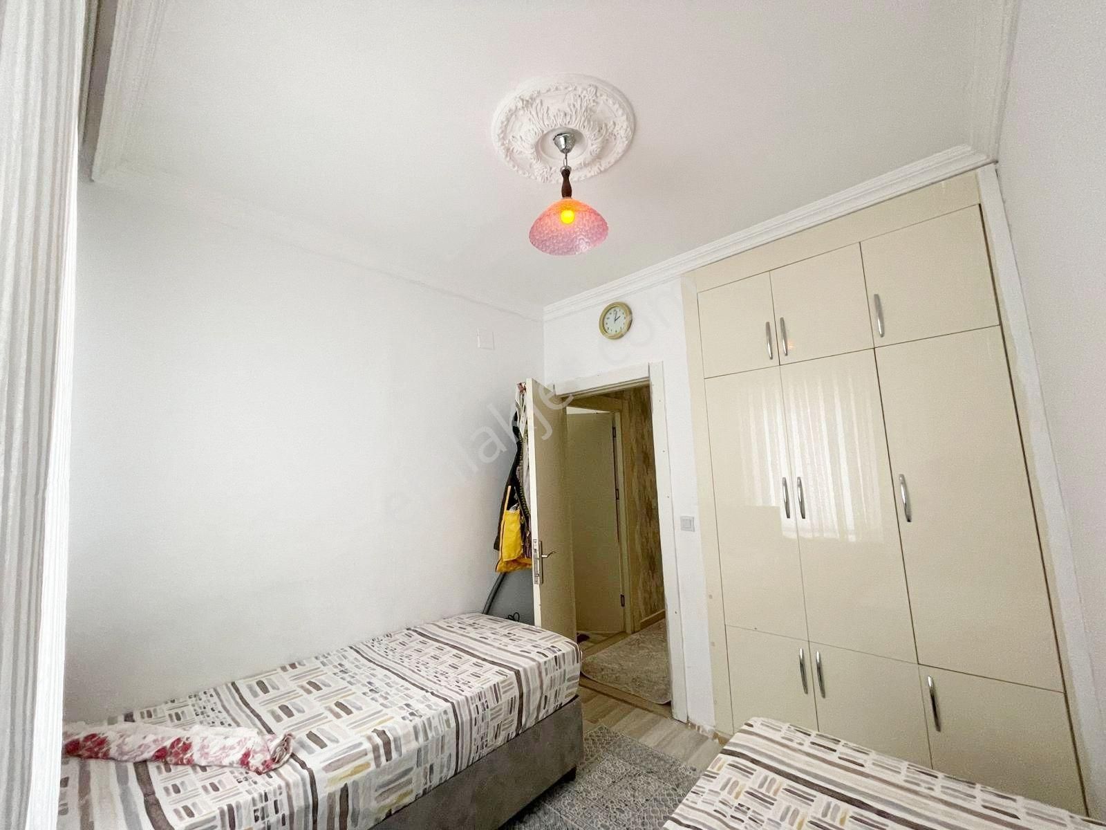 Selimiye'de Siteiçi Bakımlı Merkezi Konumda 2+1 Daire - Görsel 11