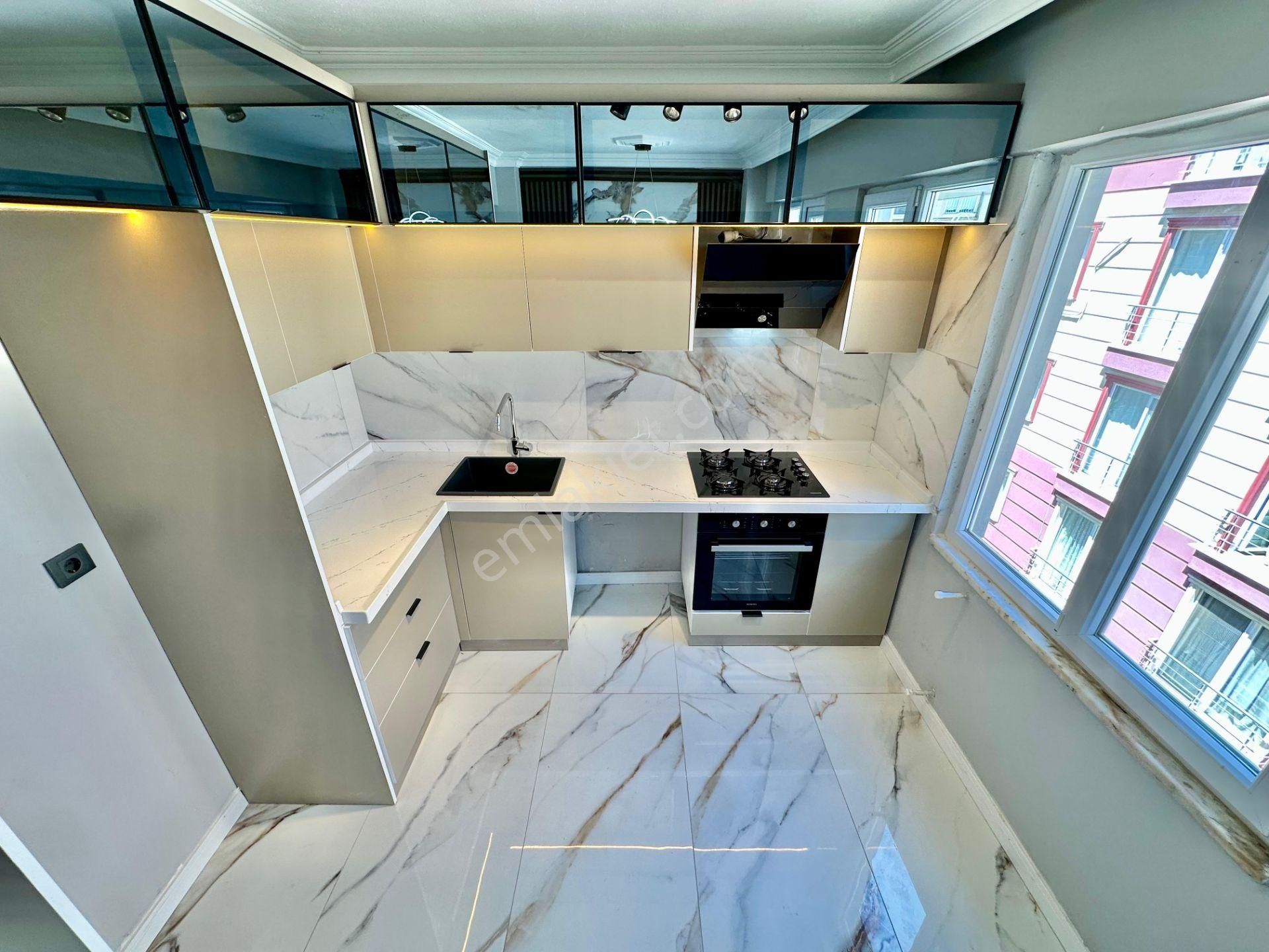 ꧁ay Emlaktan꧂akçay'da Denize Yakın Tasarım Harikası Arakat Ön Cephe Çift Wc Satılık 2+1 Lüx Daire - Görsel 2