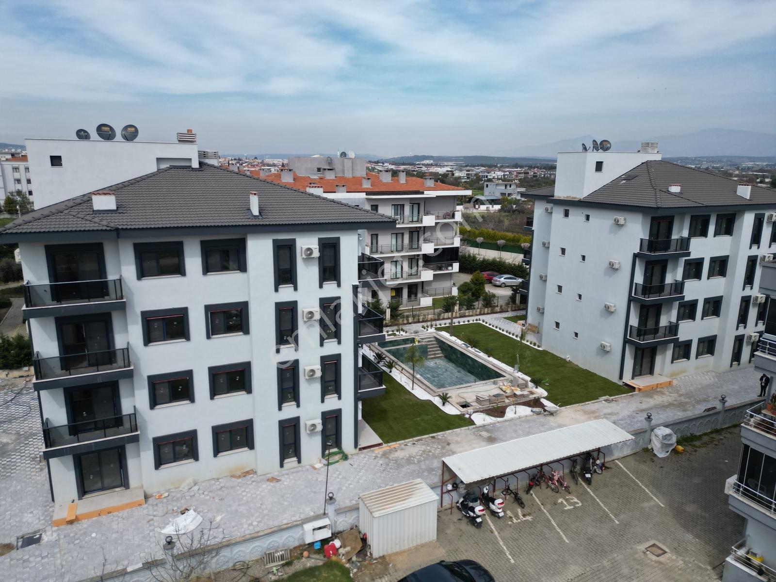 Q'zen Den Havuzlu Site İçerisinde Arakat 135 M2 3+1 Daire - Görsel 4