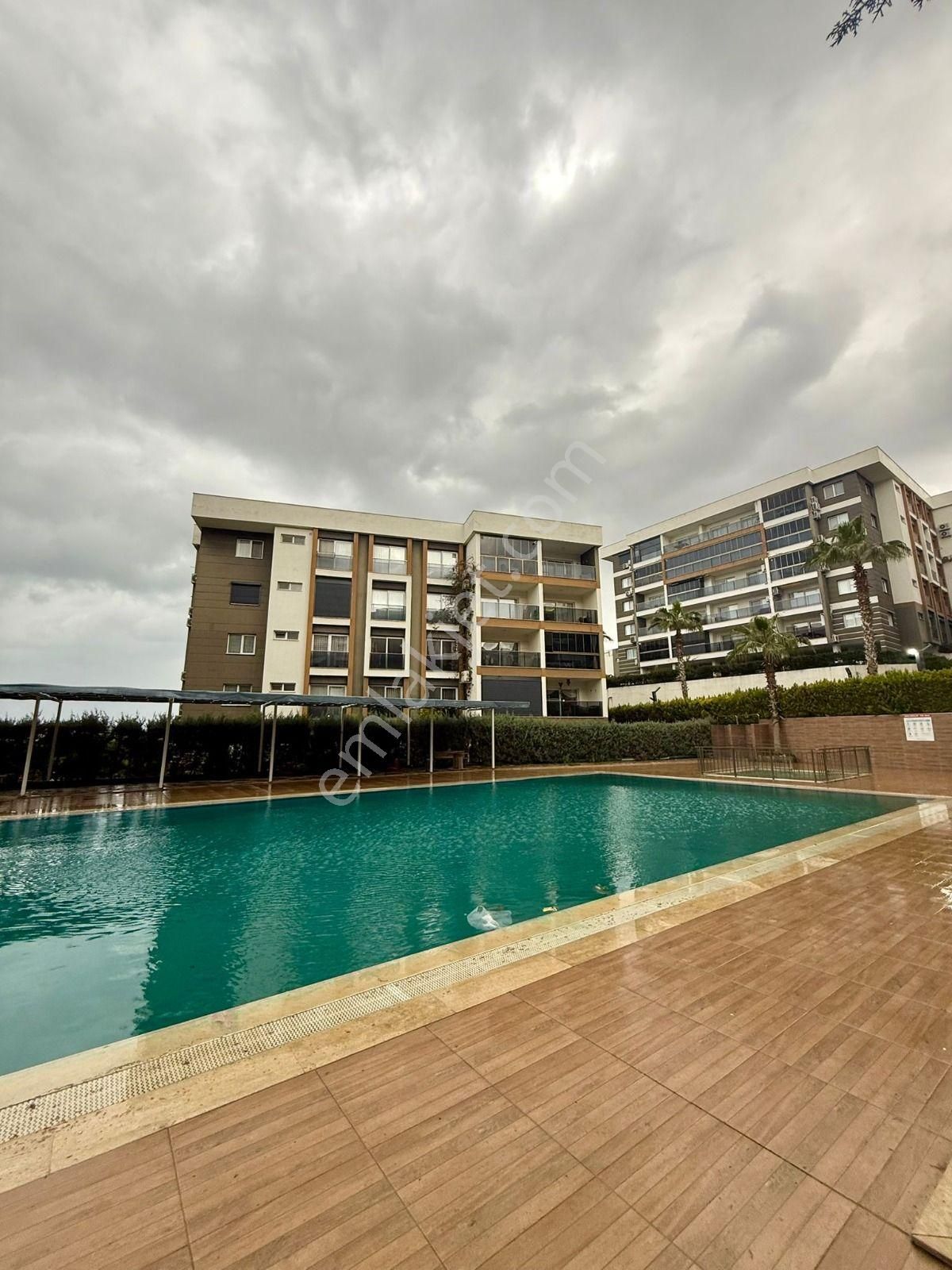 Değirmendere Mah De Havuzlu Site İçi Emsalsiz Genişlikte Satılık 1+1 Daire !! - Görsel 14