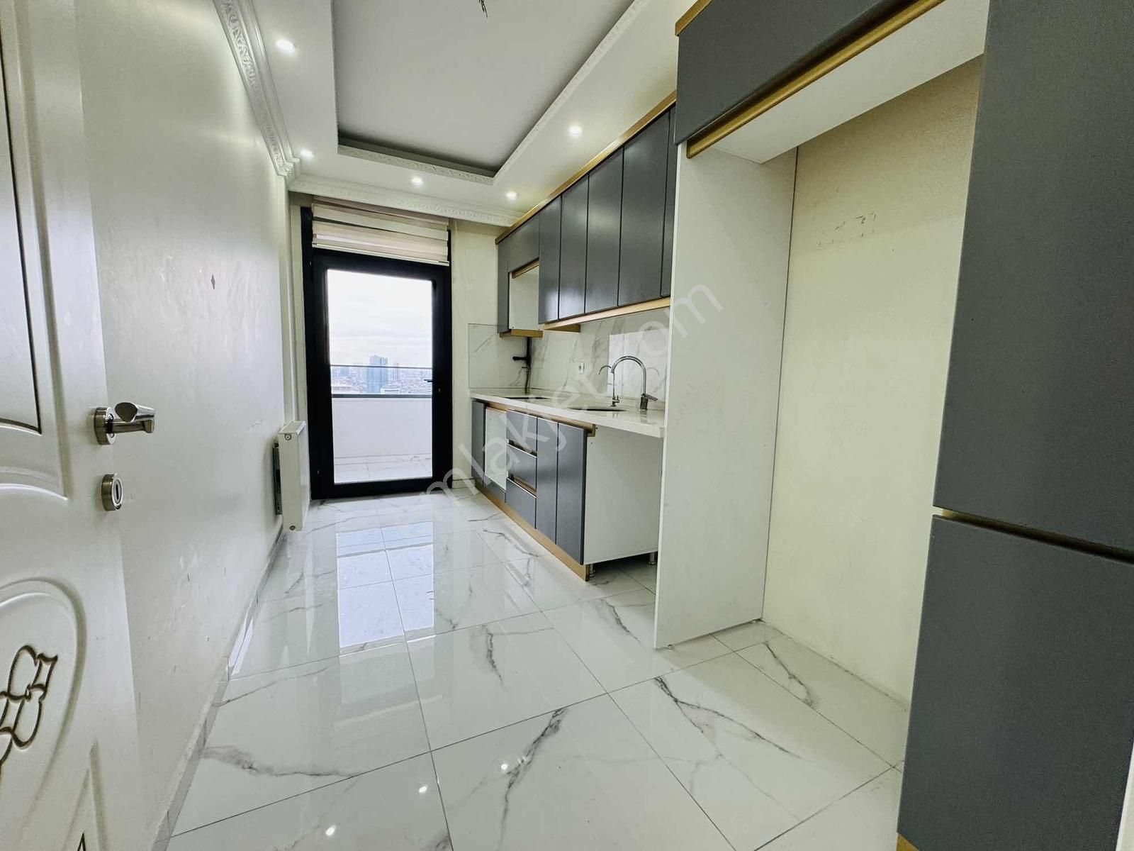 Mahmutbey'de Sitede Kiralık 2+1 85m2 Daire Metroya Yakın - Görsel 3