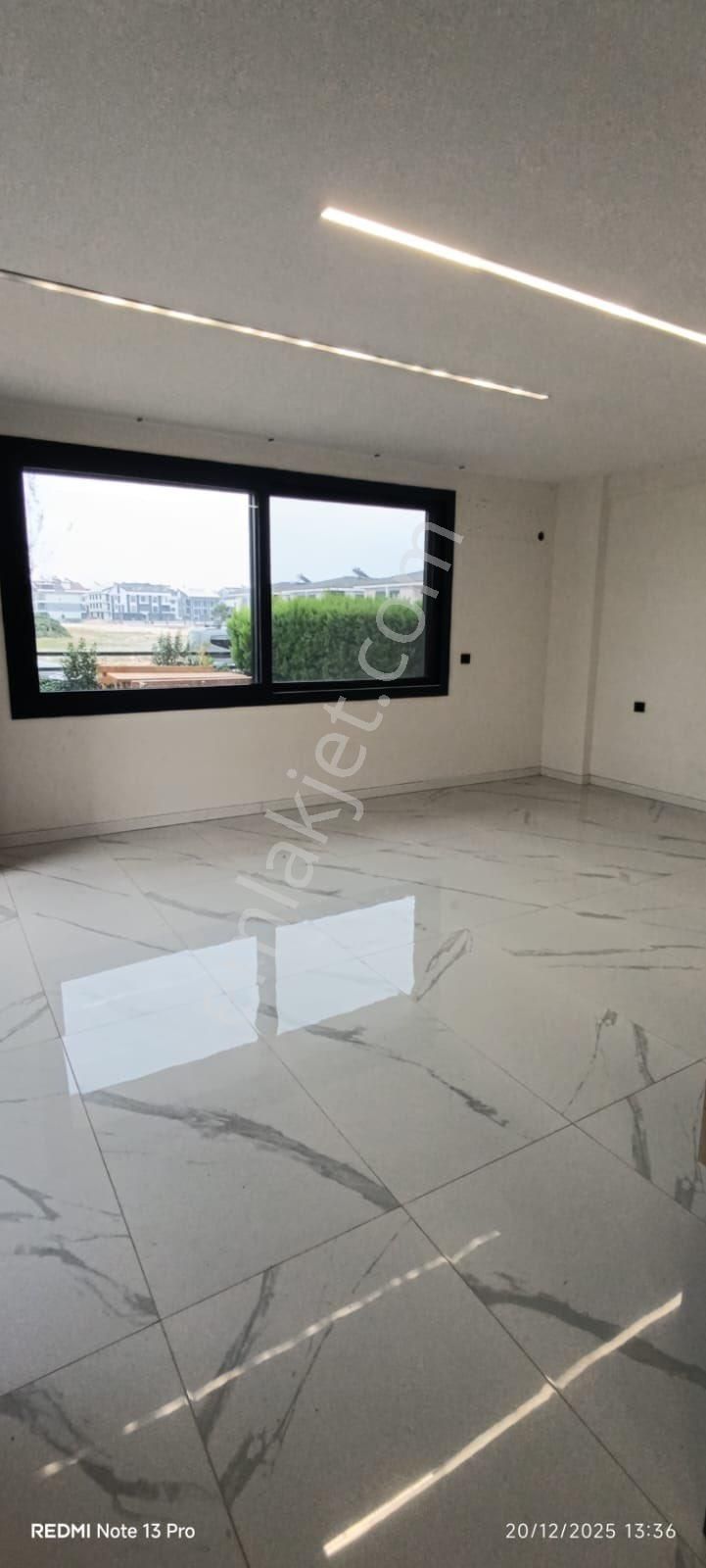 Efeler’de Köşe Konum 3+1 Havuzlu Site İçerisinde Villa - Görsel 18