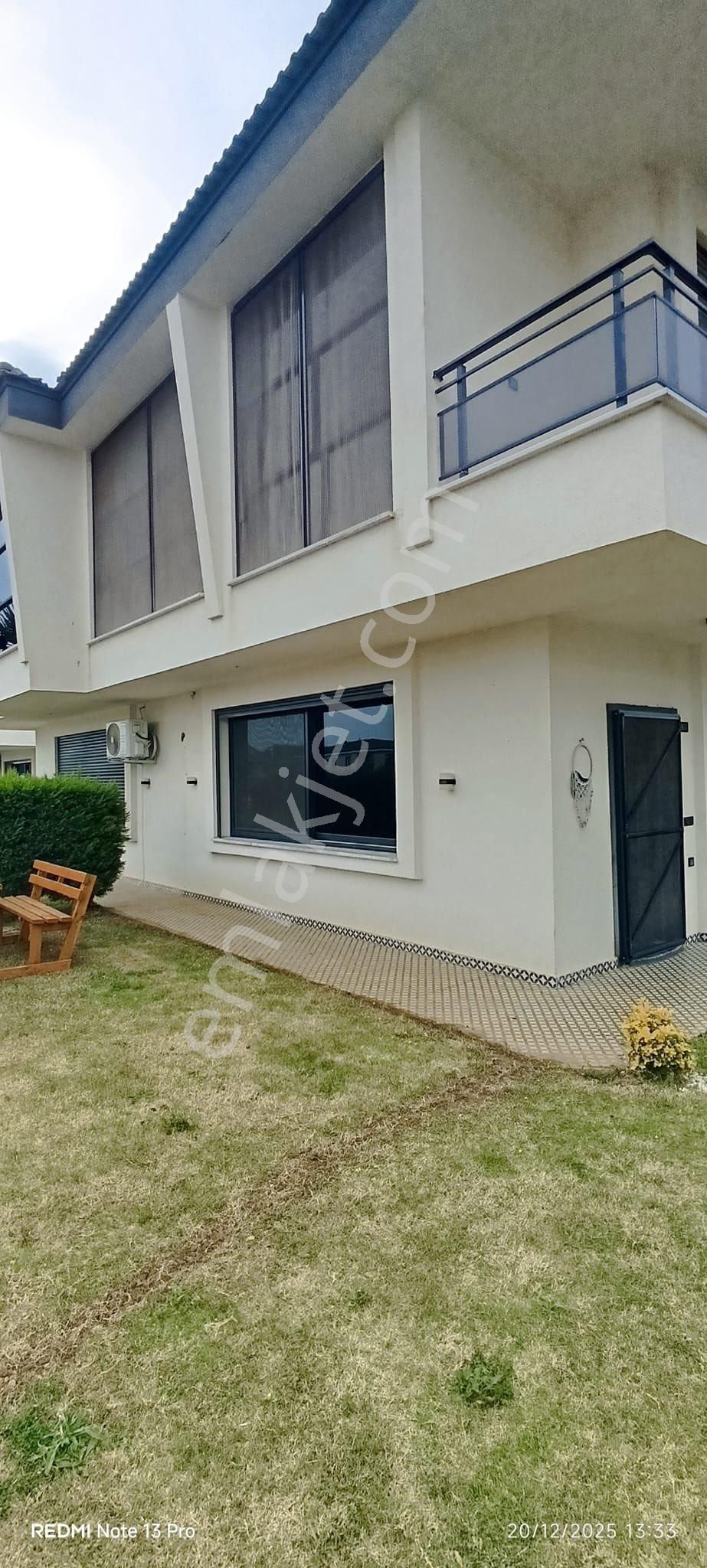 Efeler’de Köşe Konum 3+1 Havuzlu Site İçerisinde Villa - Görsel 11