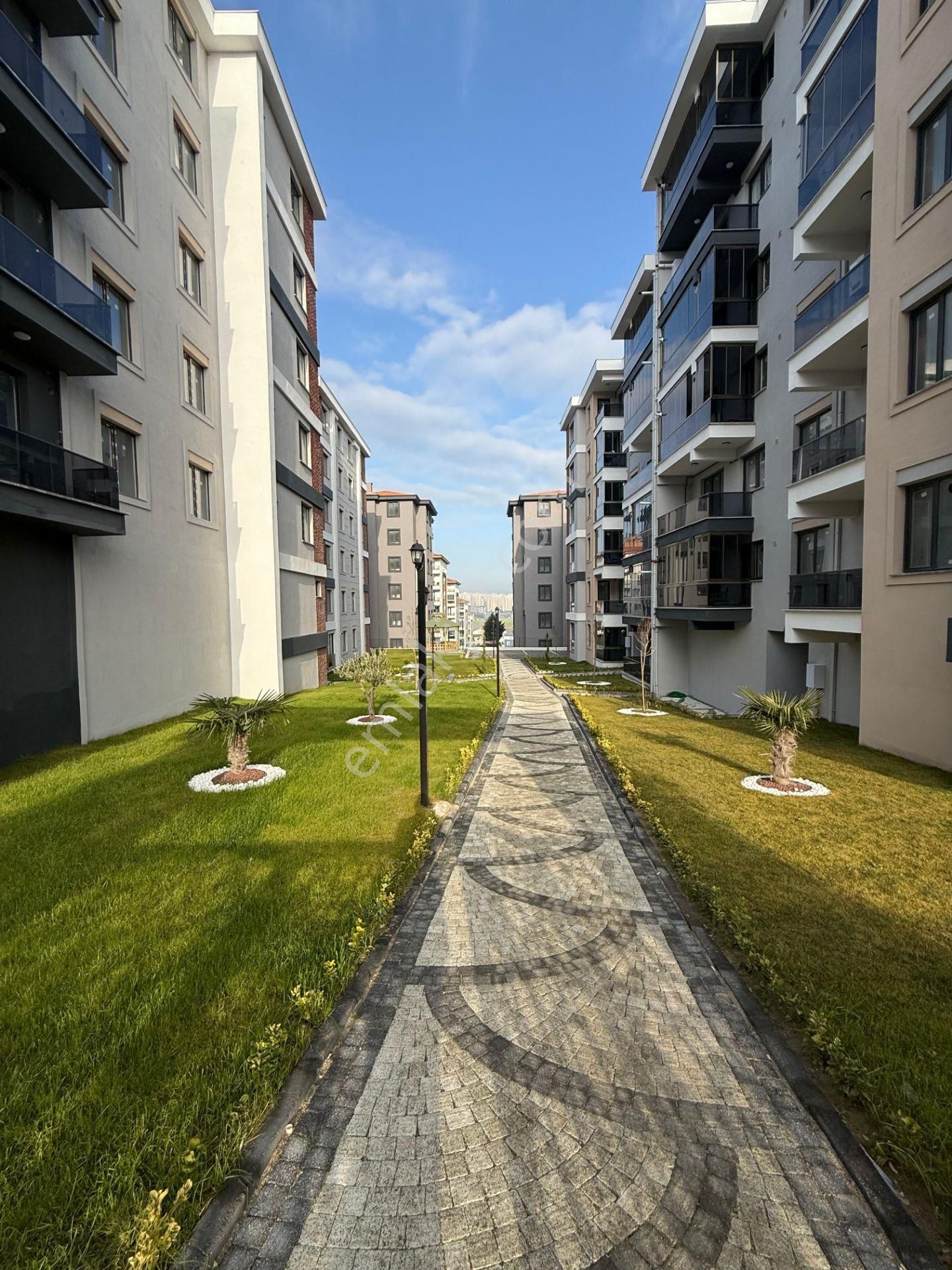 Silivri Yeni Mahallede Site İçinde 3+1 Satılık Sıfır Daire - Görsel 2