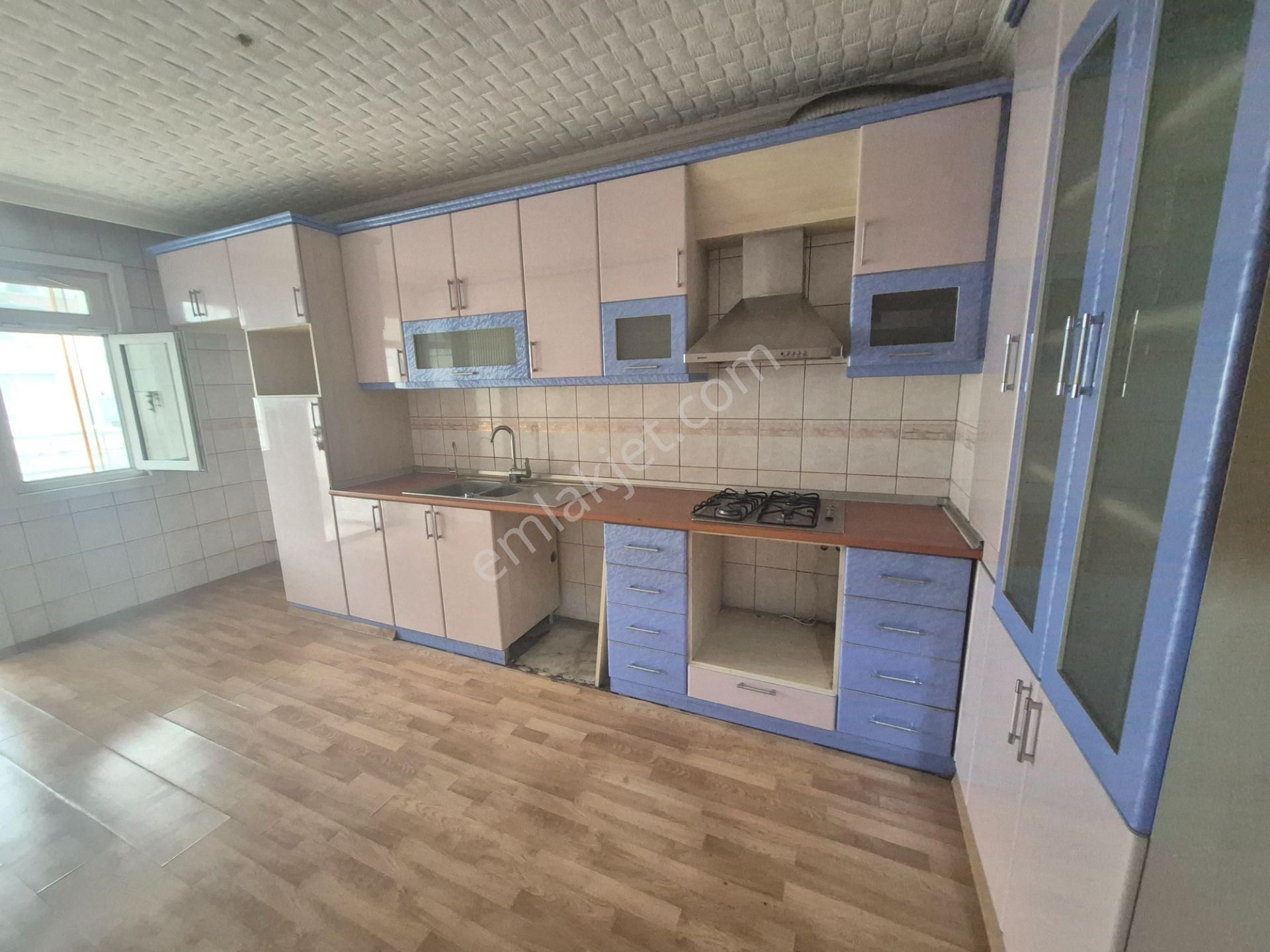 Yenimahalle'de 6+1, 250m² Çatı Dubleksi, Jakuzili, Teraslı - Görsel 6