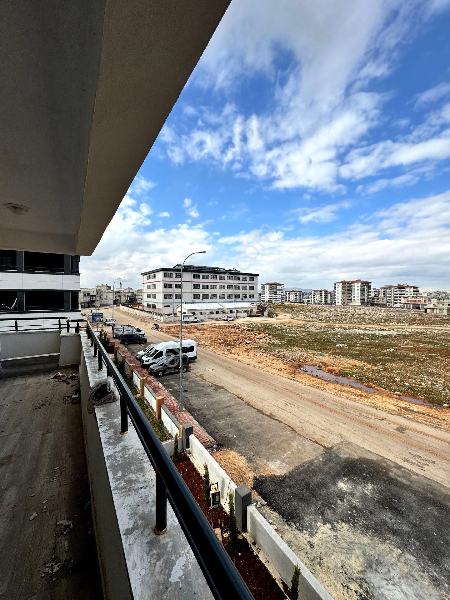 Malazgirt Mah Satılık 2+1göbek Kat Kat Bahçeli Daire - Görsel 5