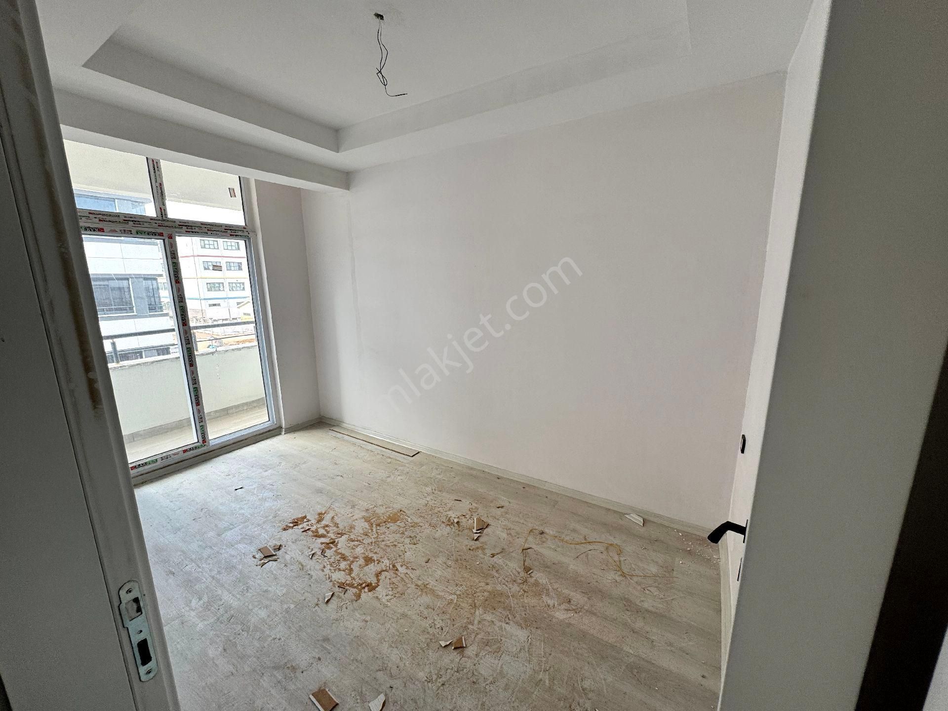 Malazgirt Mah Satılık 2+1göbek Kat Kat Bahçeli Daire - Görsel 4