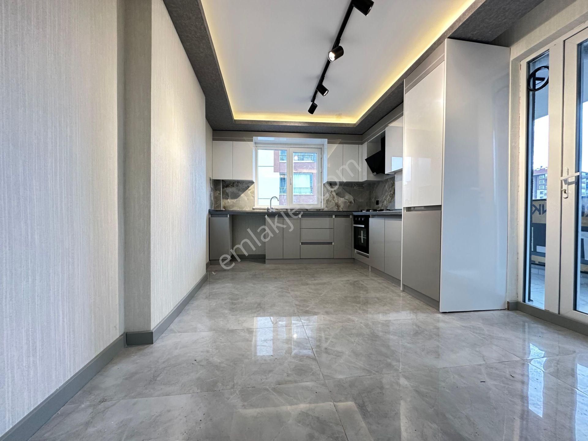 Pursaklar Mehmet Zengin Emlak'tan Asansörlü Sıfır Ç.banyolu 3.kat 2+1 Ful Yapılı Daire - Görsel 13