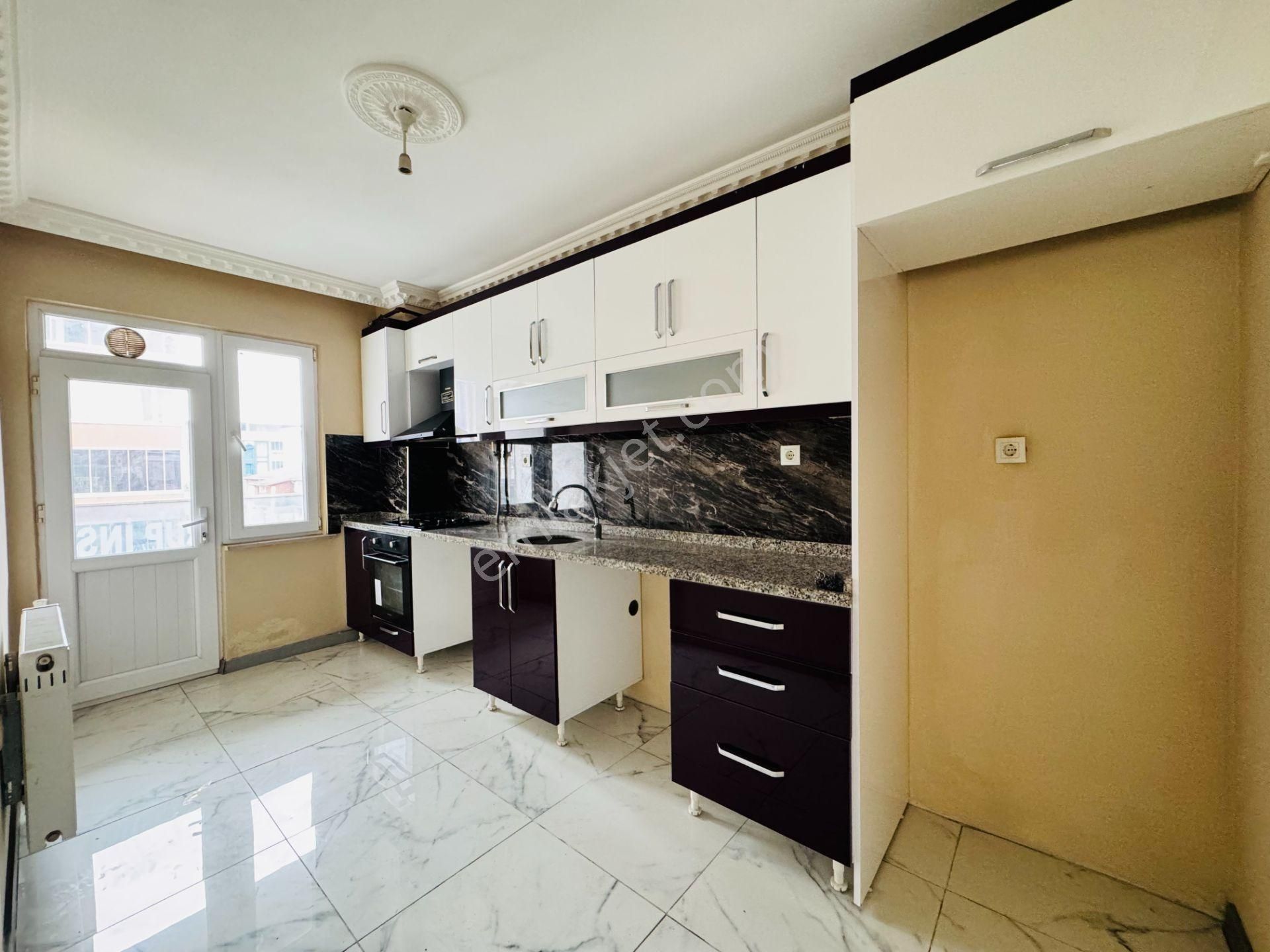 Güven'den Kapaklı'da Cadde Üstü,ebv.banyolu,teraslı 2+1 Daire - Görsel 5