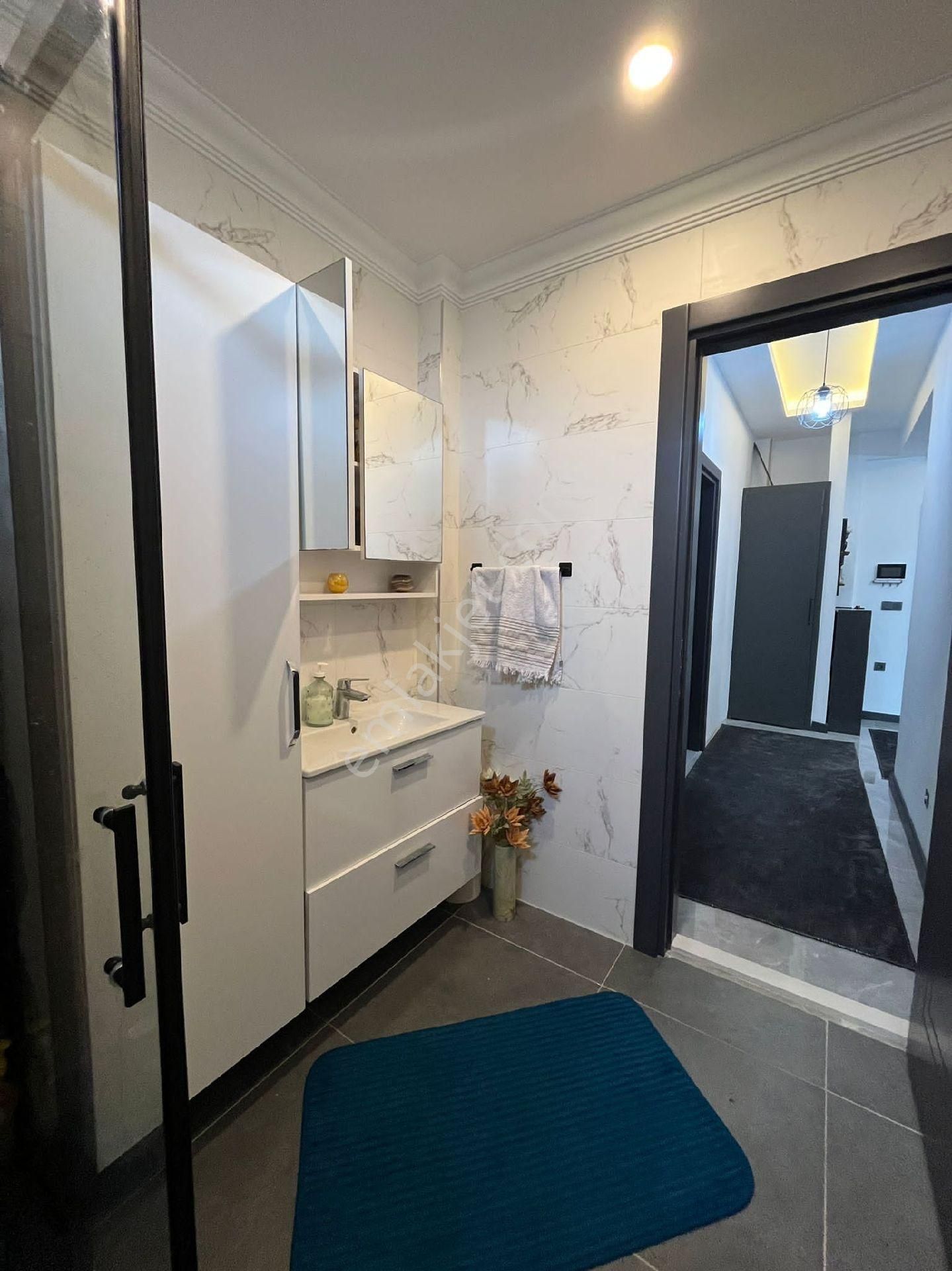 Değirmenderede 2+1 Elit Havuzlu Güvenlikli Sitede Son Derece Keyifli Bahçekatı Daire - Görsel 12