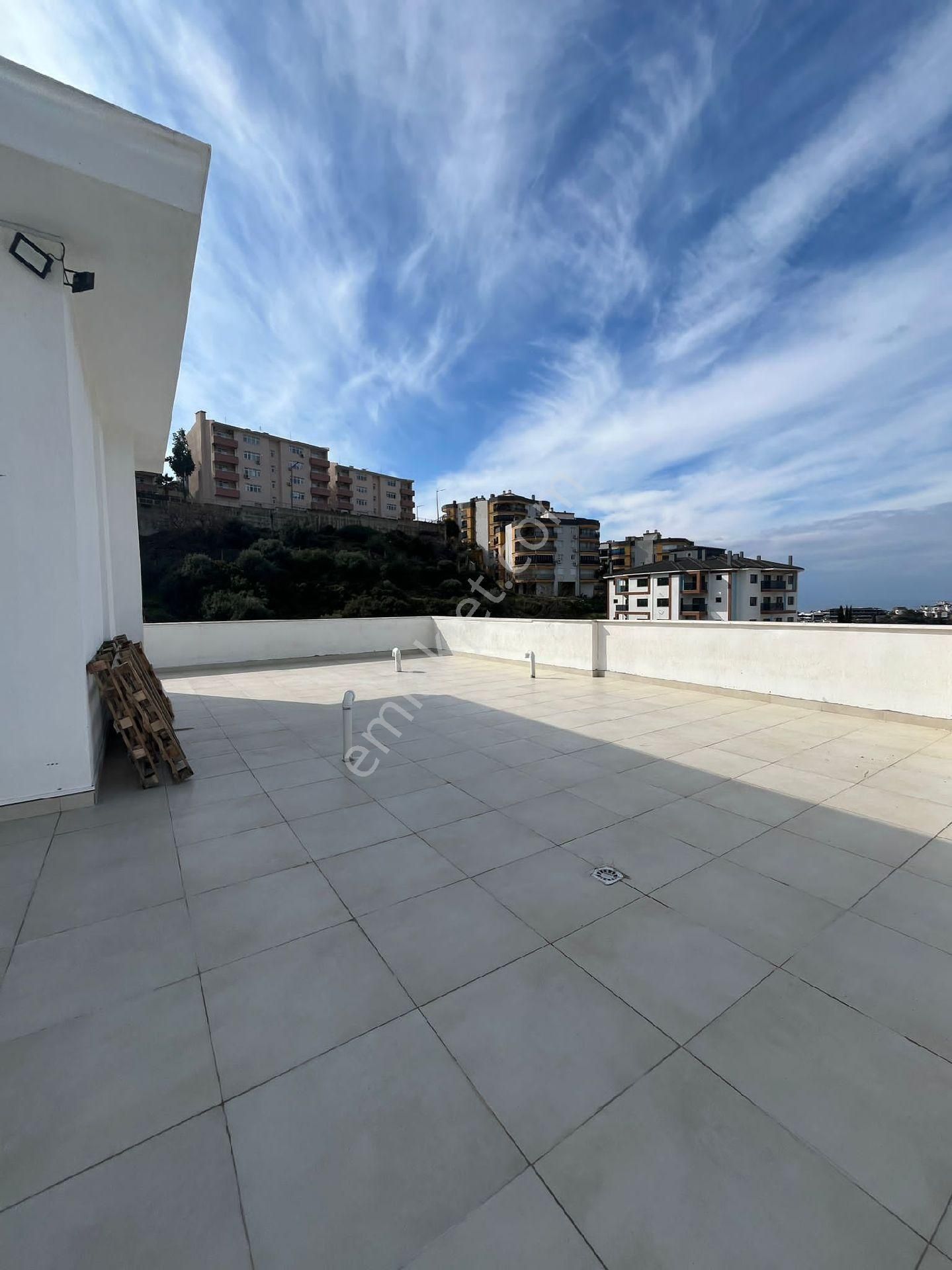 Değirmenderede 2+1 Elit Havuzlu Güvenlikli Sitede Son Derece Keyifli Bahçekatı Daire - Görsel 14