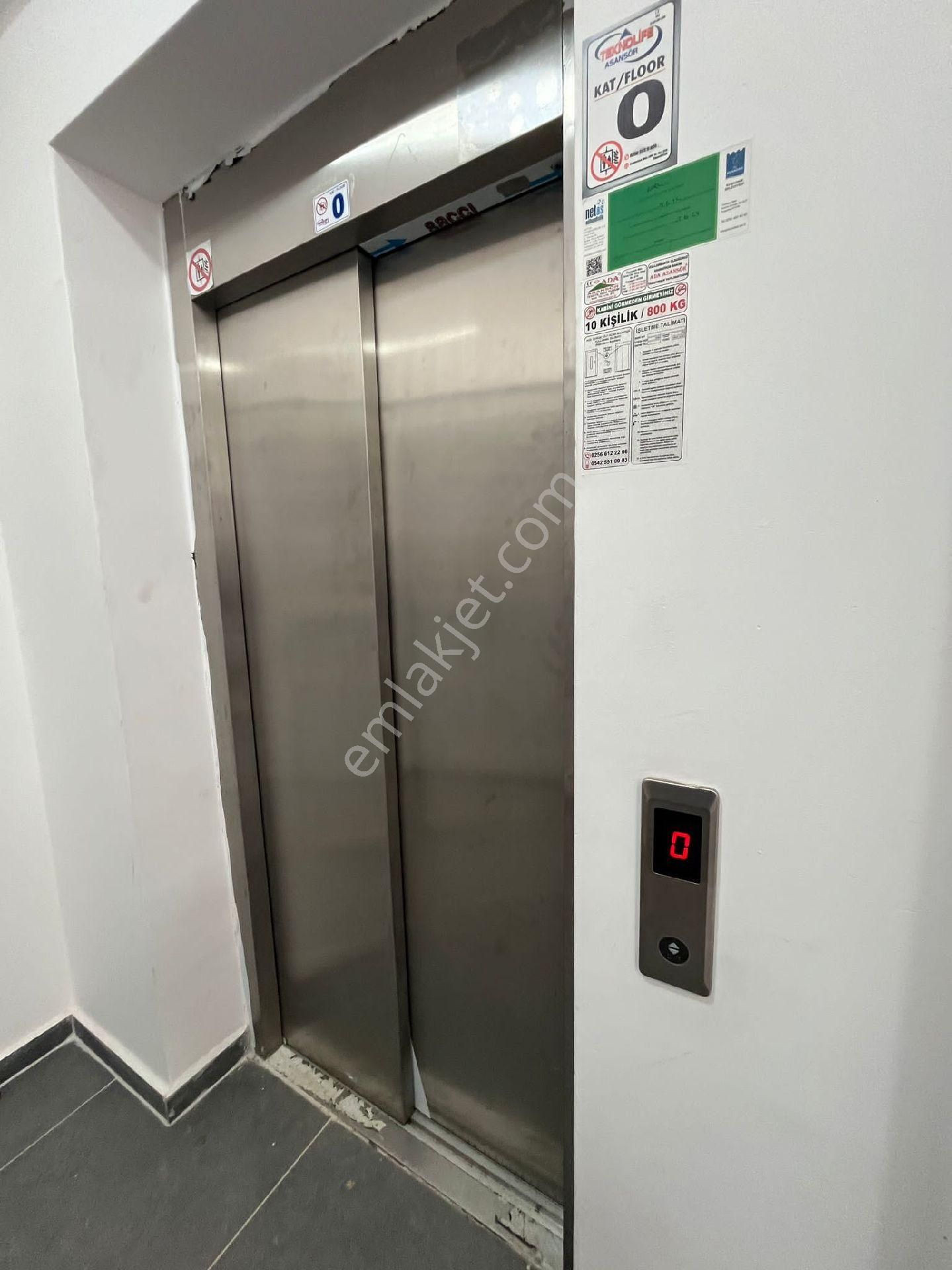 Değirmenderede 2+1 Elit Havuzlu Güvenlikli Sitede Son Derece Keyifli Bahçekatı Daire - Görsel 26