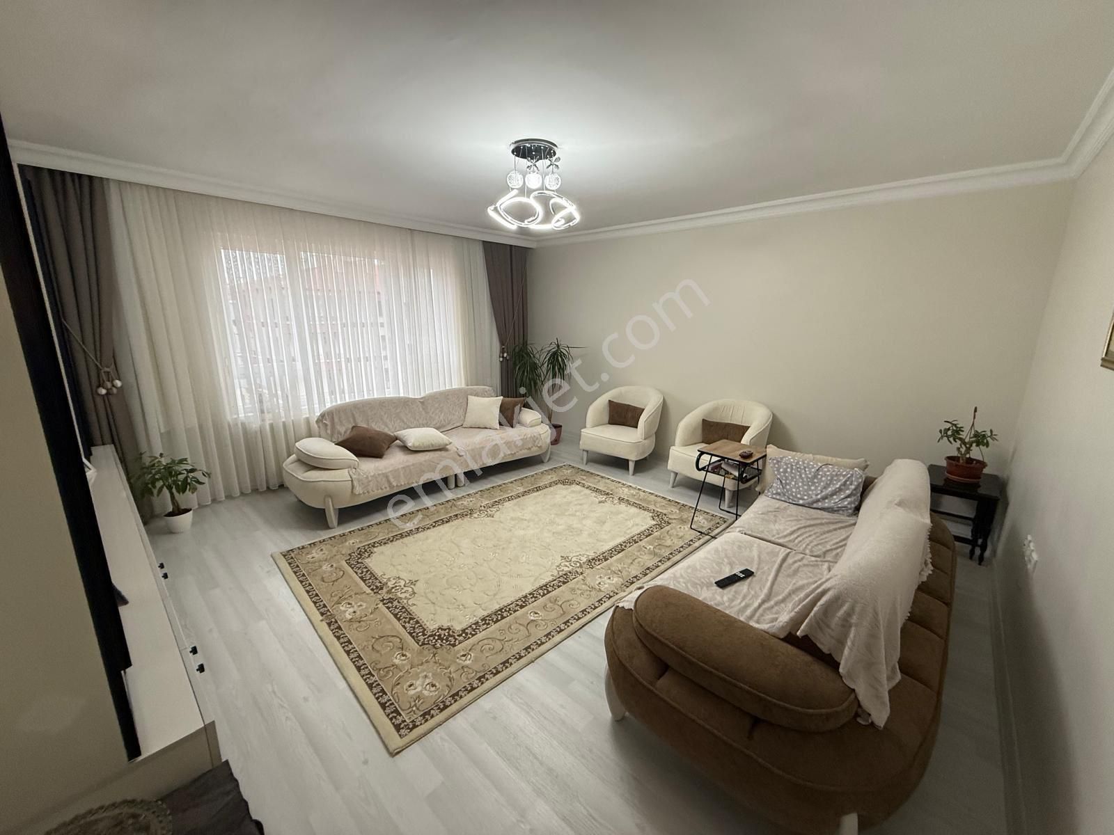 (3290) Bademlik Mahallesi Cadde Üzeri 1.kat Asansörlü Full Yapılı Daire