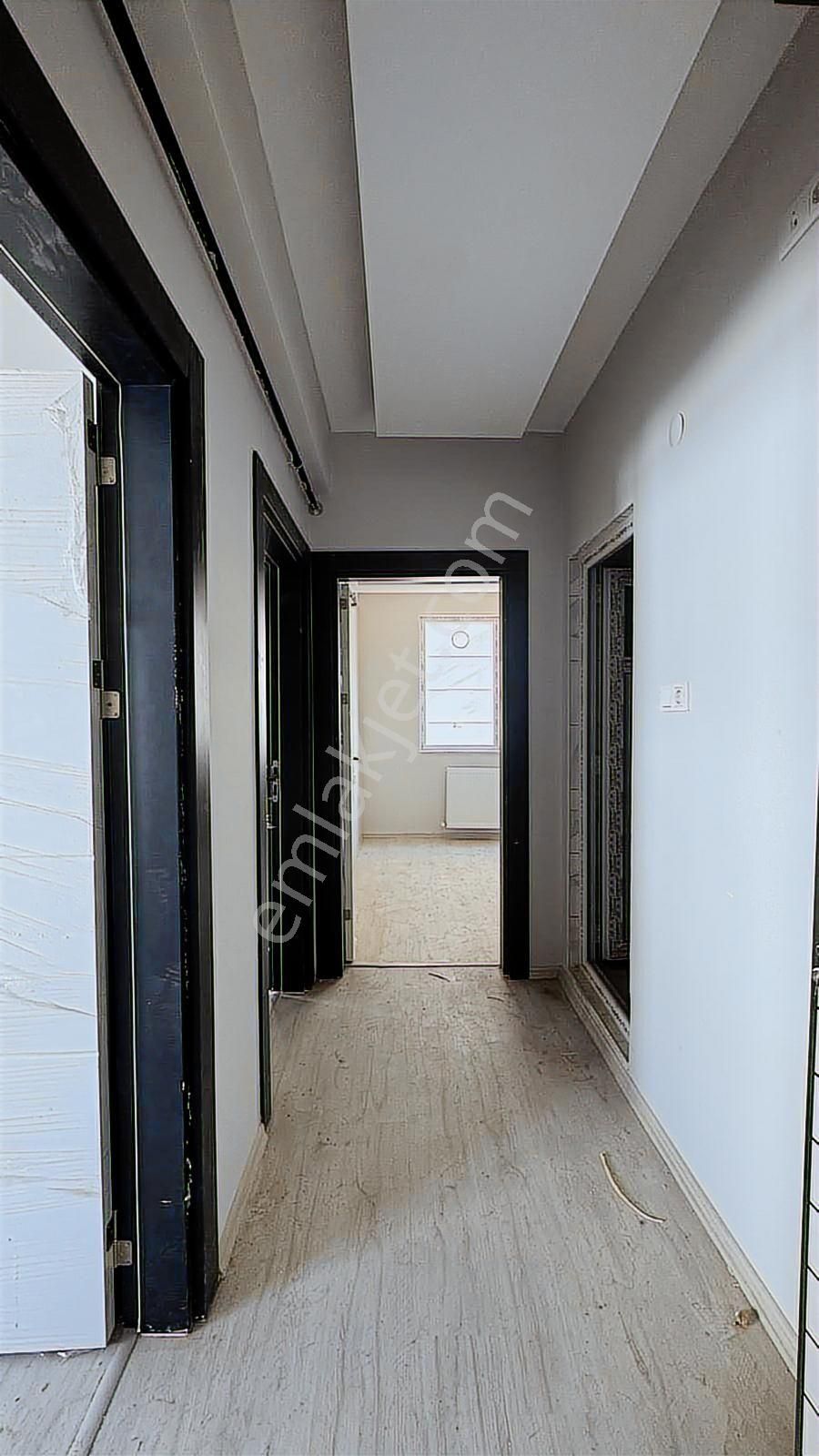 Alanyurt Yenimahallede Merkezi Konumda Satılık 1+1 Daireler