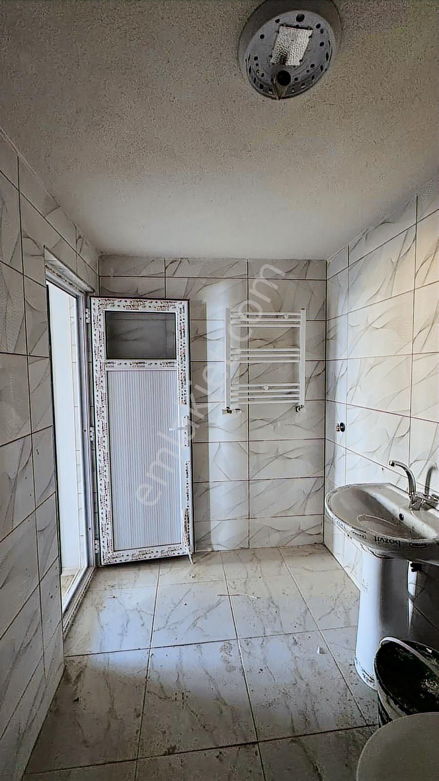 Alanyurt Yenimahallede Merkezi Konumda Satılık 1+1 Daireler - Görsel 12