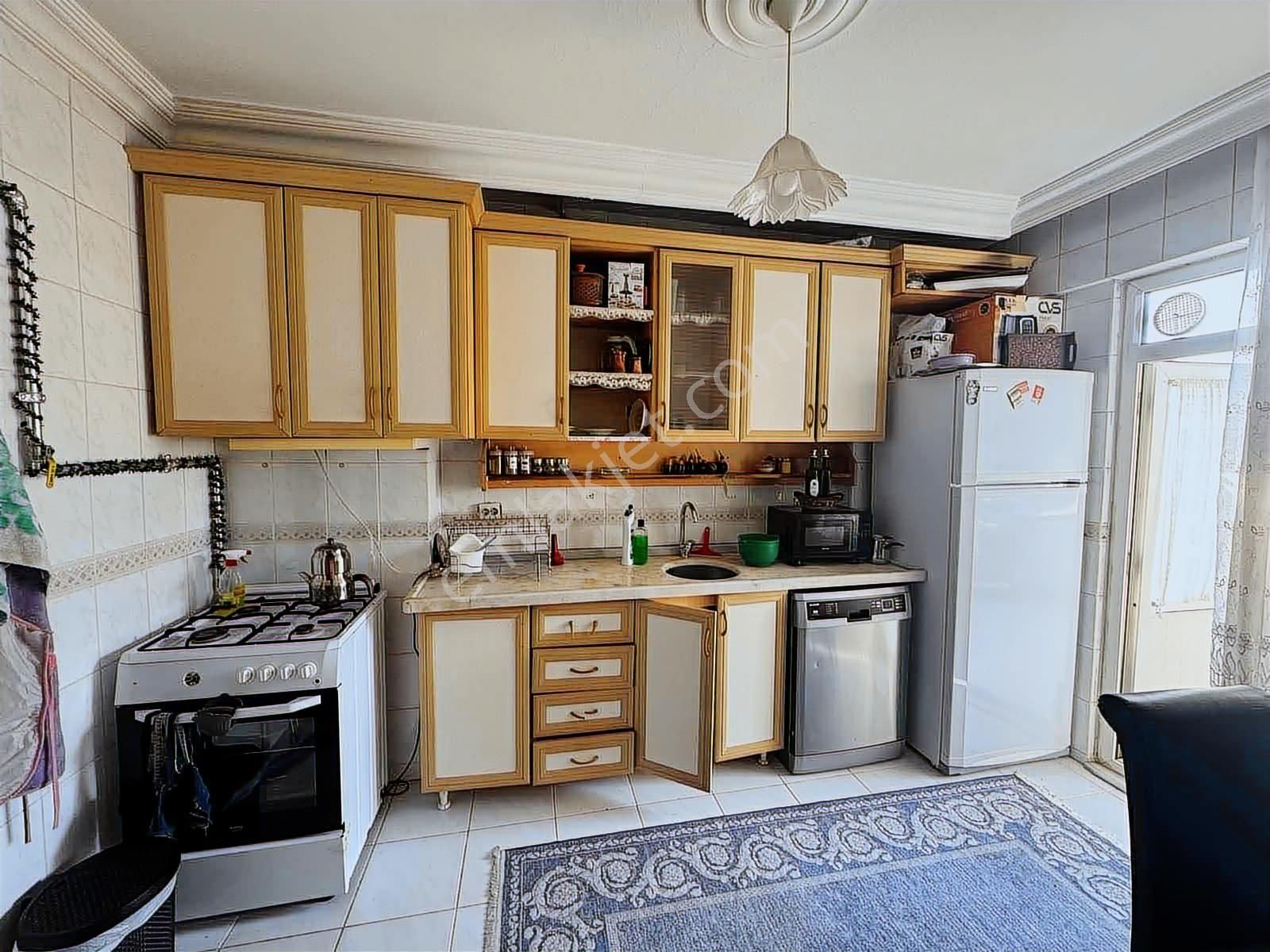 Aydınlık Emlaktan Çarşı Merkezinde Geniş 4+1 Satılık Daire - Görsel 4