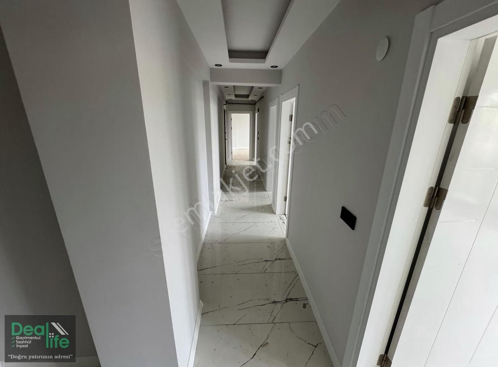 Deallife'dan Ertuğrulgazi'de Havuzlu Site İçi 3+1 Giriş Kat - Görsel 7