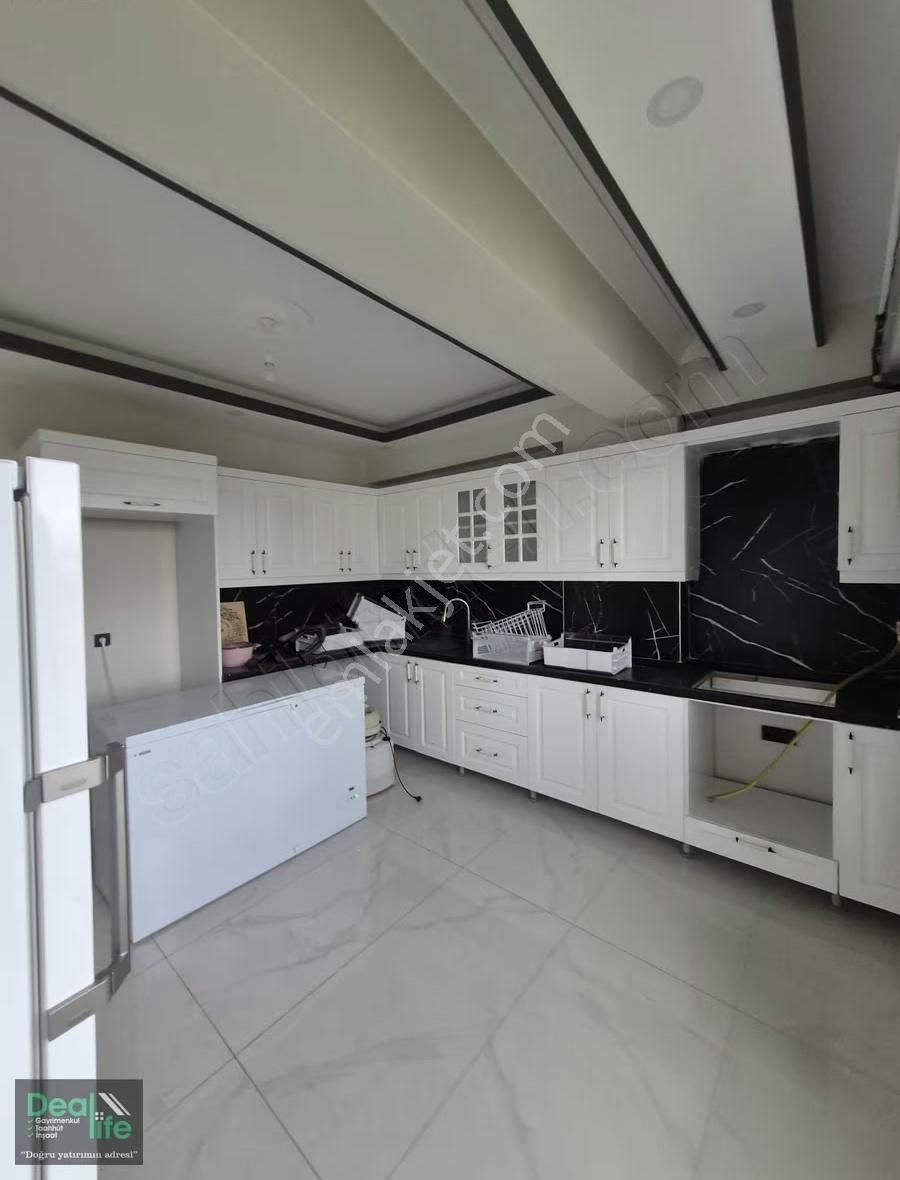Deallife Gayrimenkul'den Ertuğrulgazi'de 2+1 Dubleks