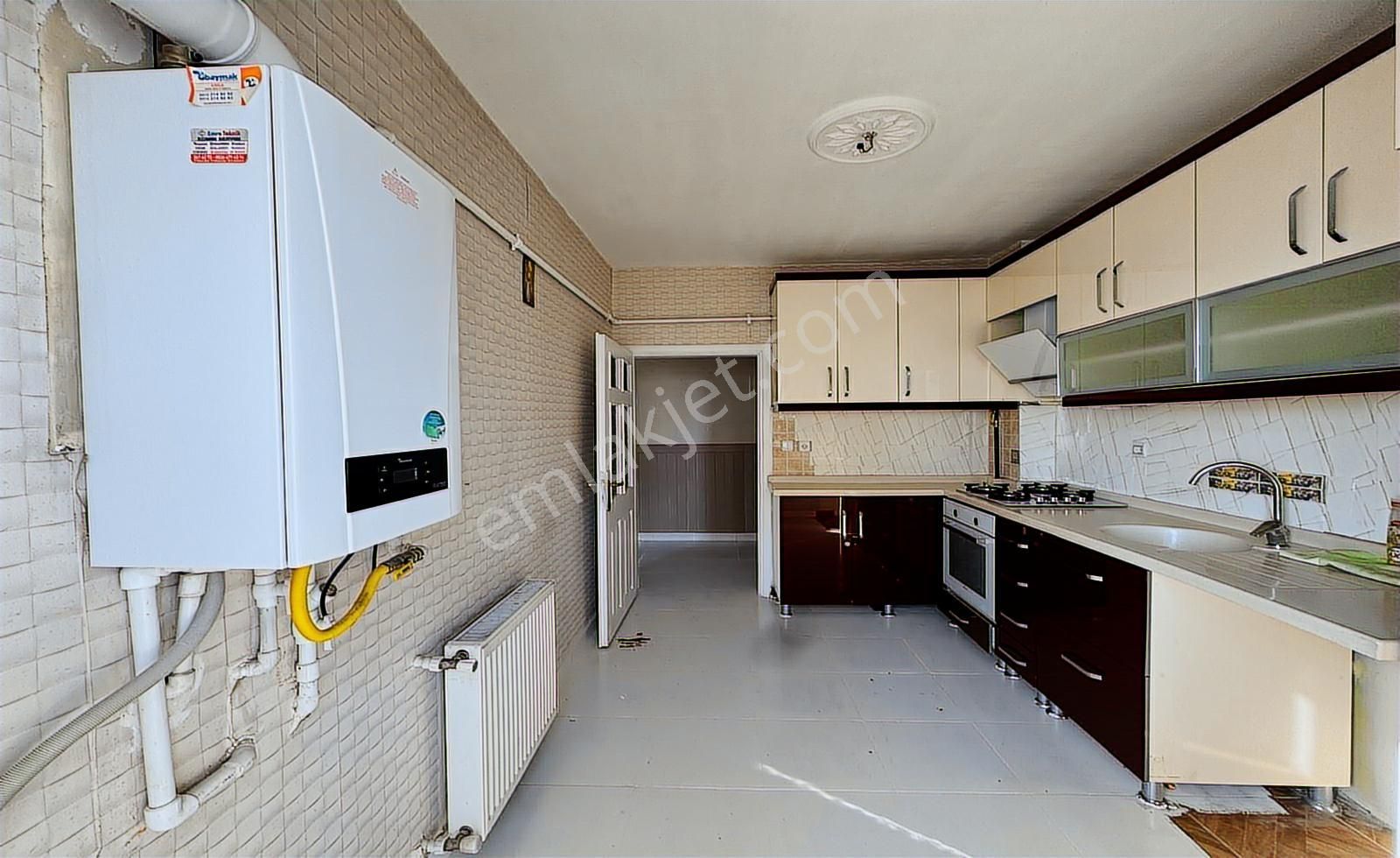 Çok Acil'den Esenler Cd Üzerin'de 3+1 Katta Kök Tapu Daire! - Görsel 2