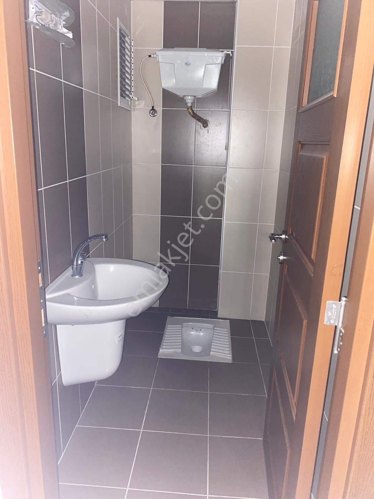 Adana Çukurovada Huzurevlerind Hem Ev Hemde Ofis Olarak Kullanılaçak 2+1 Kiralık Daire - Görsel 2