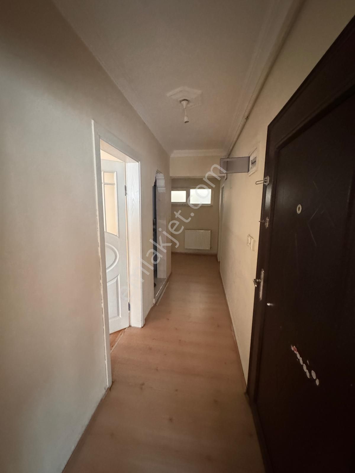 Hayat Hastanesinin Arka Tarafın'da Kiralık 2+1 Daire - Görsel 8