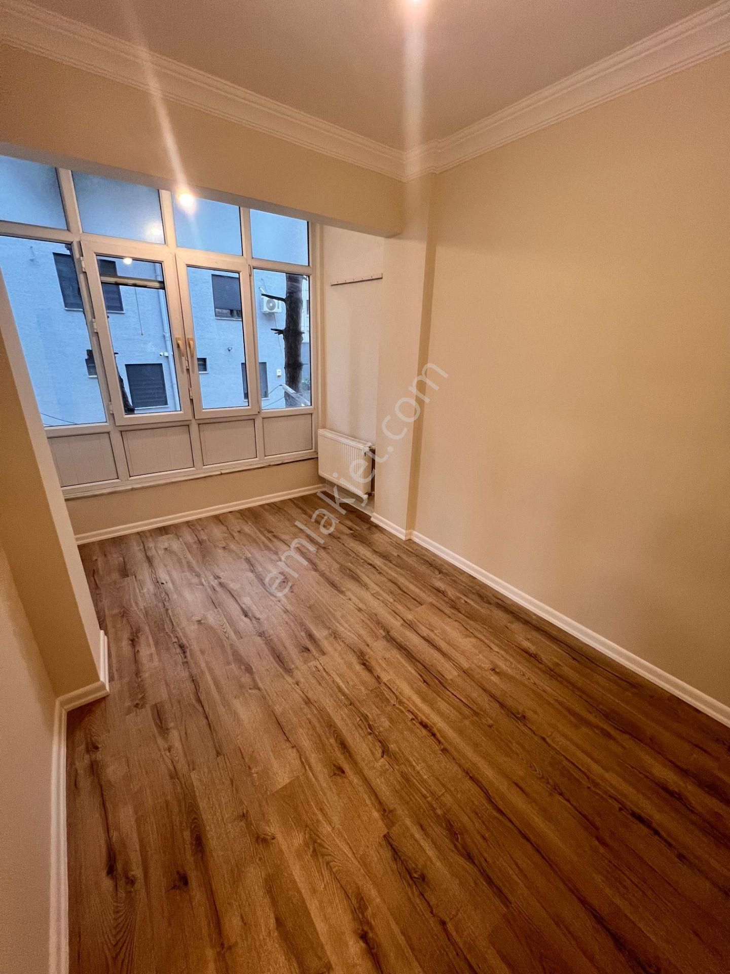 Kaçmaz'dan Sahilde Marmaya Yakın Cadde Üzeri Sokağa Ceğheli 3+1 - Görsel 12