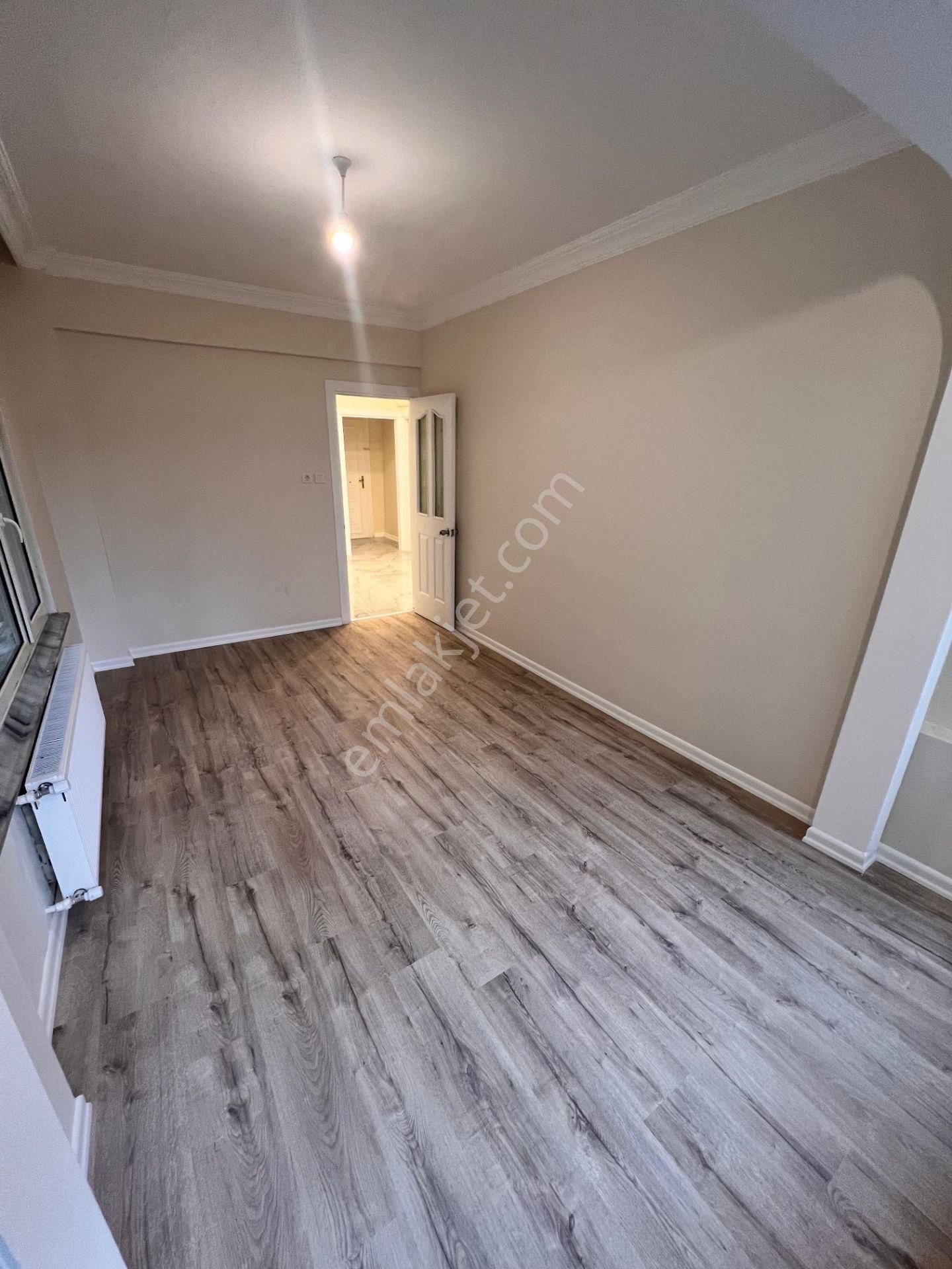 Kaçmaz'dan Sahilde Marmaya Yakın Cadde Üzeri Sokağa Ceğheli 3+1 - Görsel 21