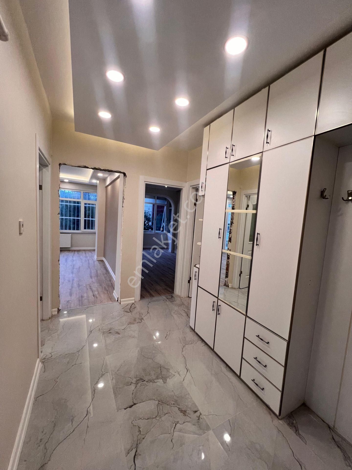 Kaçmaz'dan Sahilde Marmaya Yakın Cadde Üzeri Sokağa Ceğheli 3+1 - Görsel 6