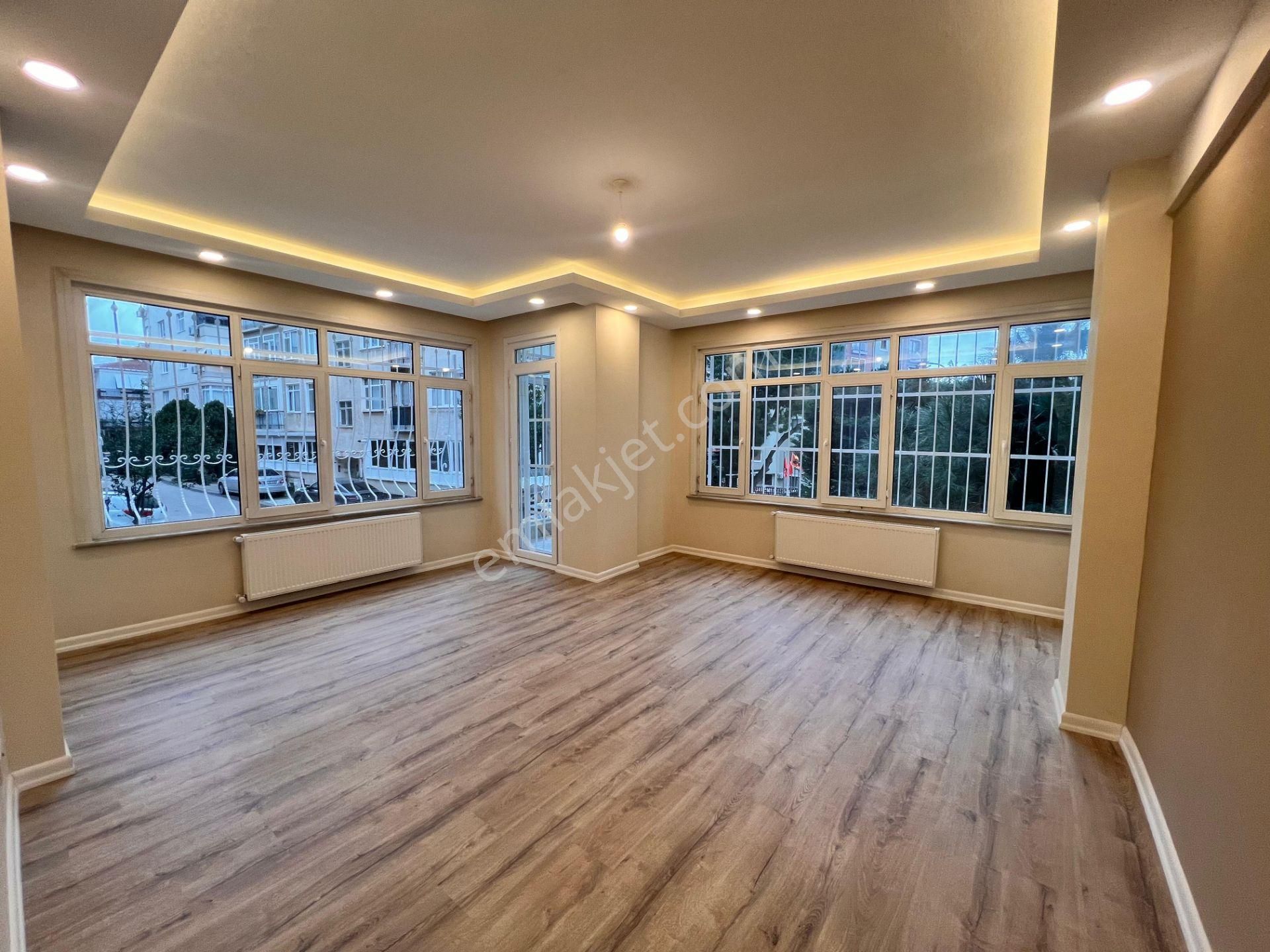 Kaçmaz'dan Sahilde Marmaya Yakın Cadde Üzeri Sokağa Ceğheli 3+1 - Görsel 23