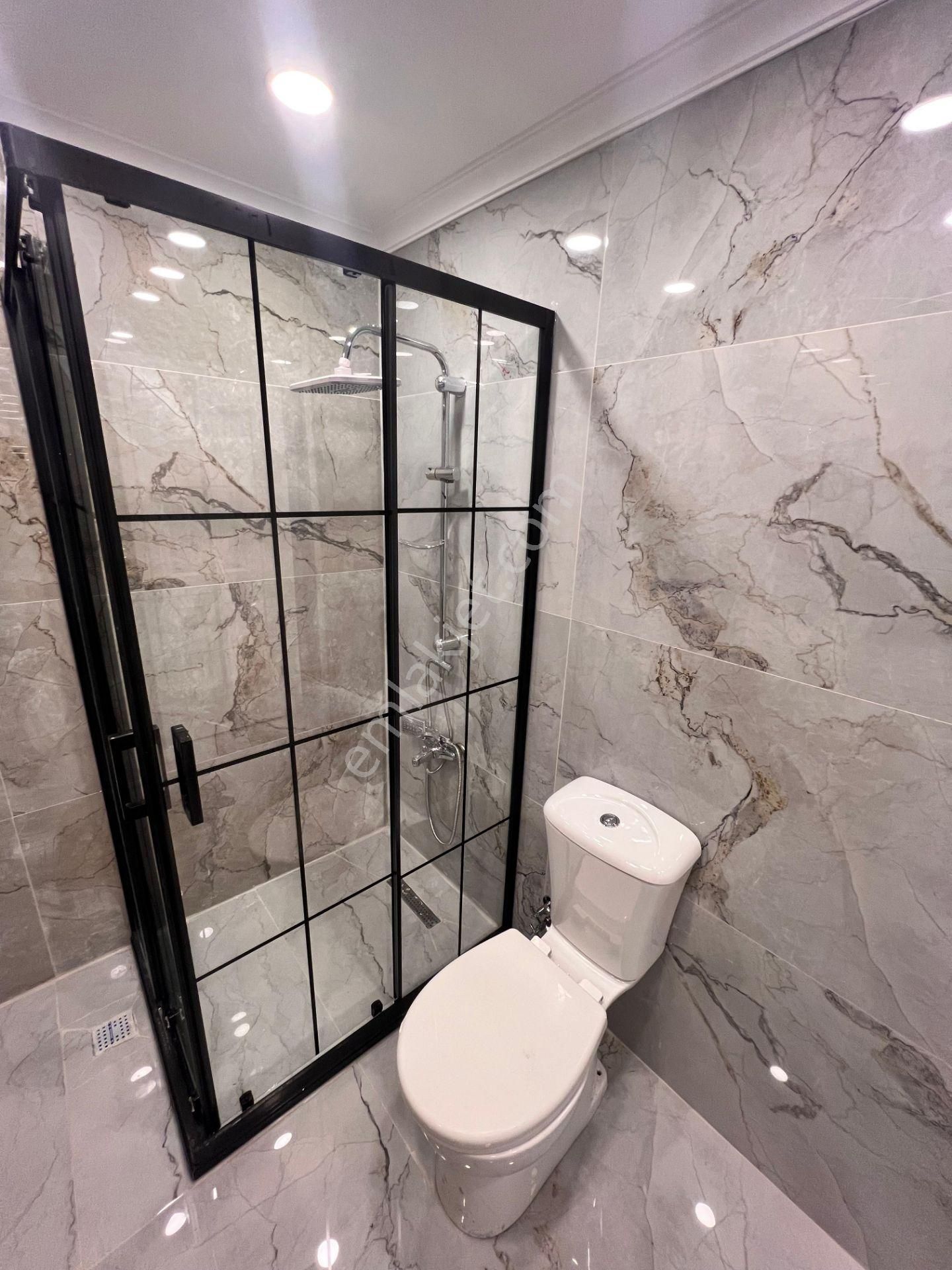 Kaçmaz'dan Sahilde Marmaya Yakın Cadde Üzeri Sokağa Ceğheli 3+1 - Görsel 18