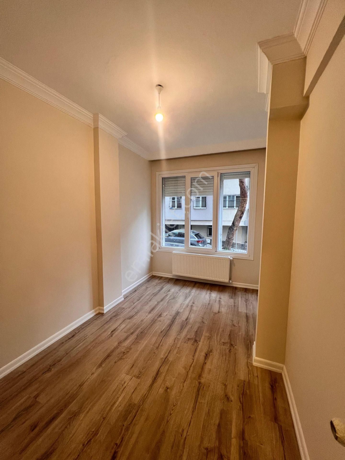 Kaçmaz'dan Sahilde Marmaya Yakın Cadde Üzeri Sokağa Ceğheli 3+1 - Görsel 7