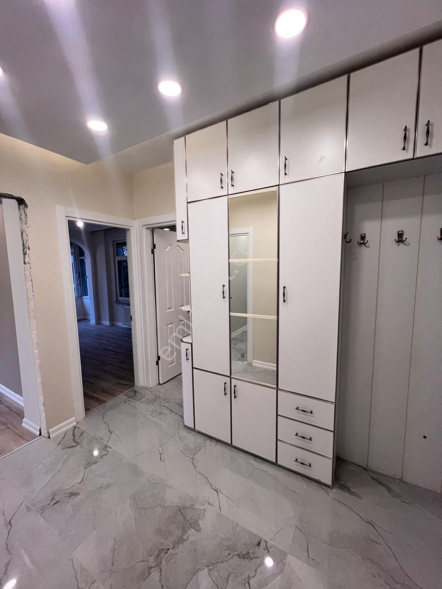 Kaçmaz'dan Sahilde Marmaya Yakın Cadde Üzeri Sokağa Ceğheli 3+1 - Görsel 11