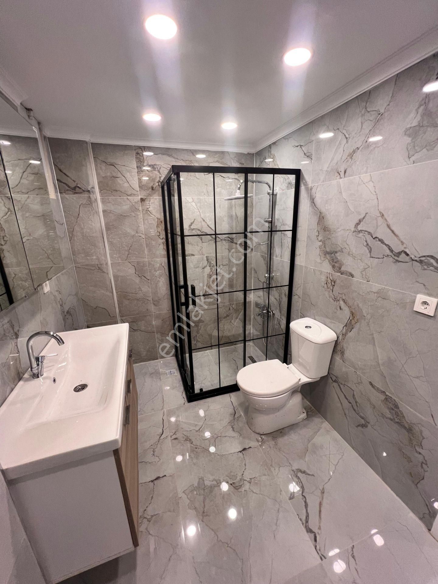 Kaçmaz'dan Sahilde Marmaya Yakın Cadde Üzeri Sokağa Ceğheli 3+1 - Görsel 16