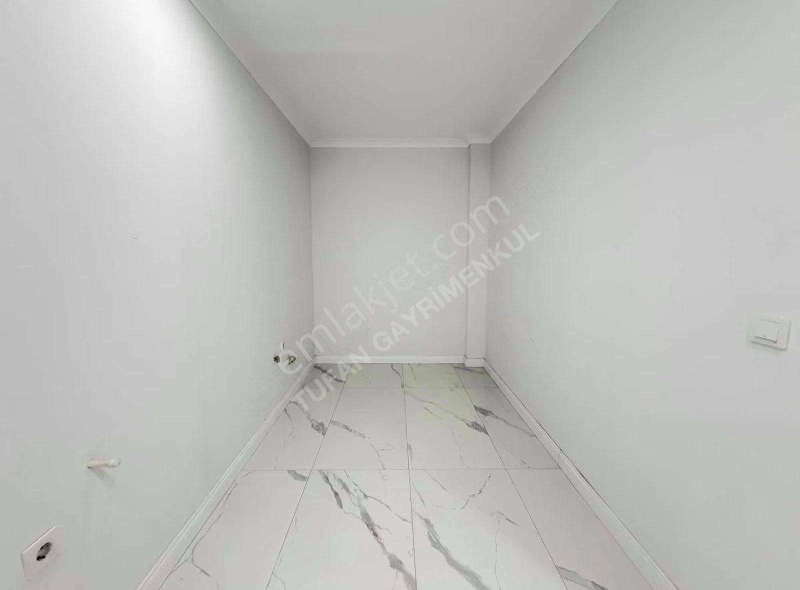 Ilıcada Devasa Büyük Arakat Kiralık 2+1 Sıfır Daire - Görsel 26