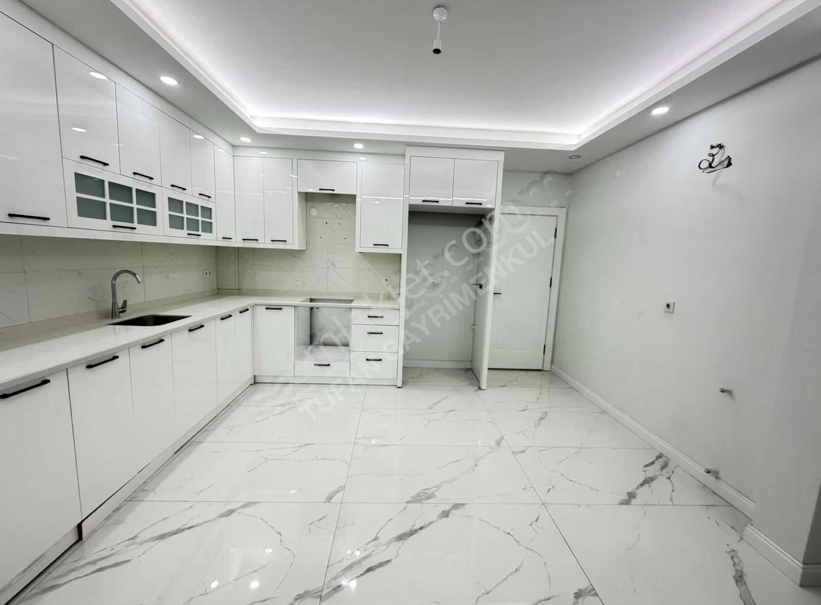 Ilıcada Devasa Büyük Arakat Kiralık 2+1 Sıfır Daire - Görsel 30